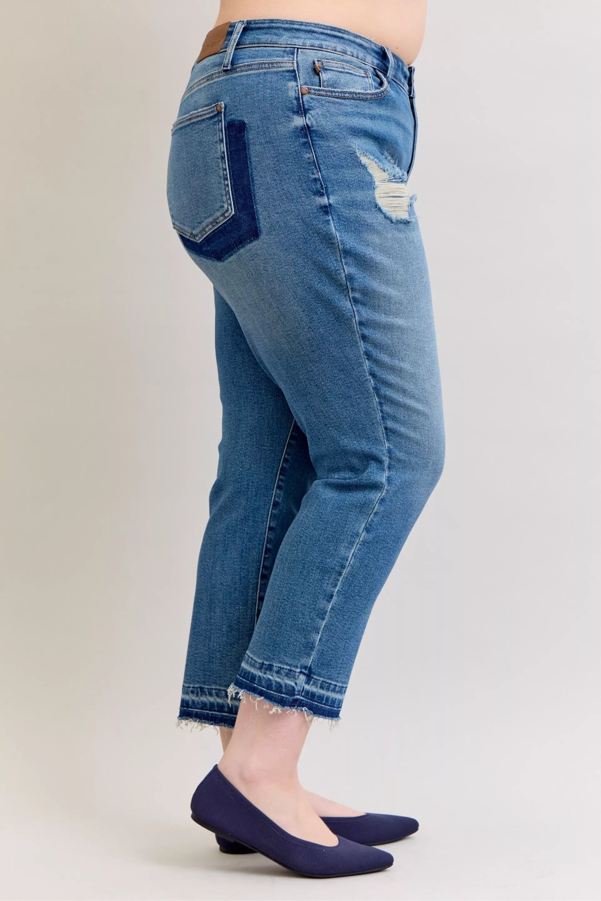 Judy Blue Full Size Mid Rise Bf Patch & Repair Destroyed Release Hem Jeans Plus Size