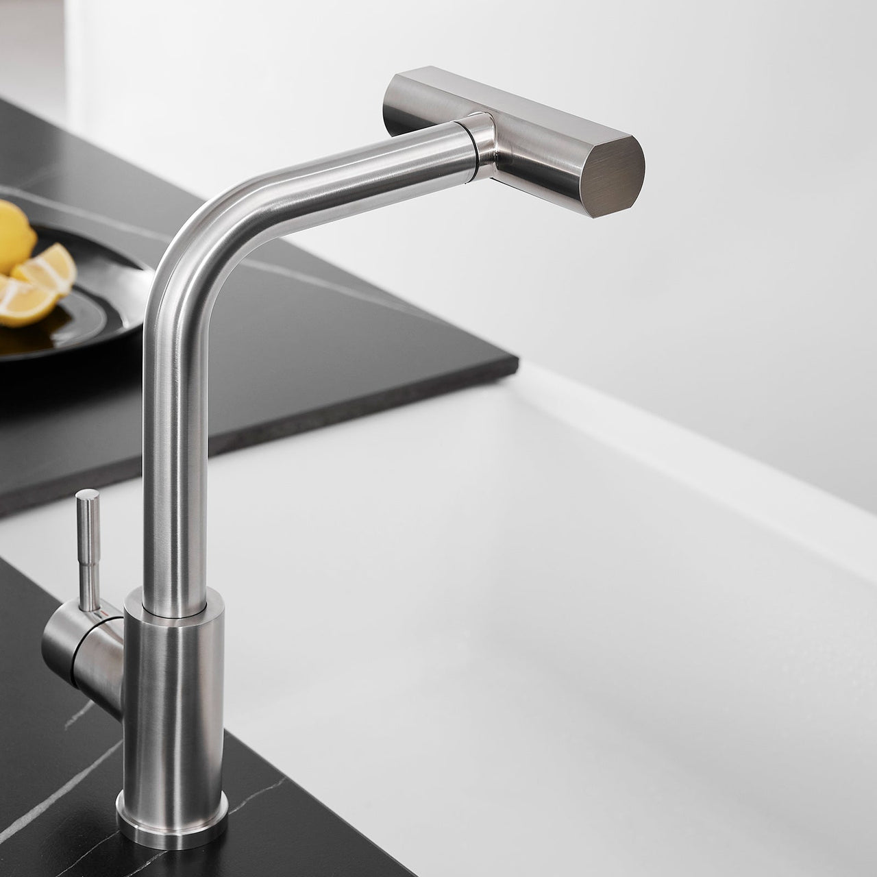 Kitchen Sink Faucet, Brushed Nickel Kitchen Faucets with Pull out Sprayer, Bar Faucet Single Hole Faucet