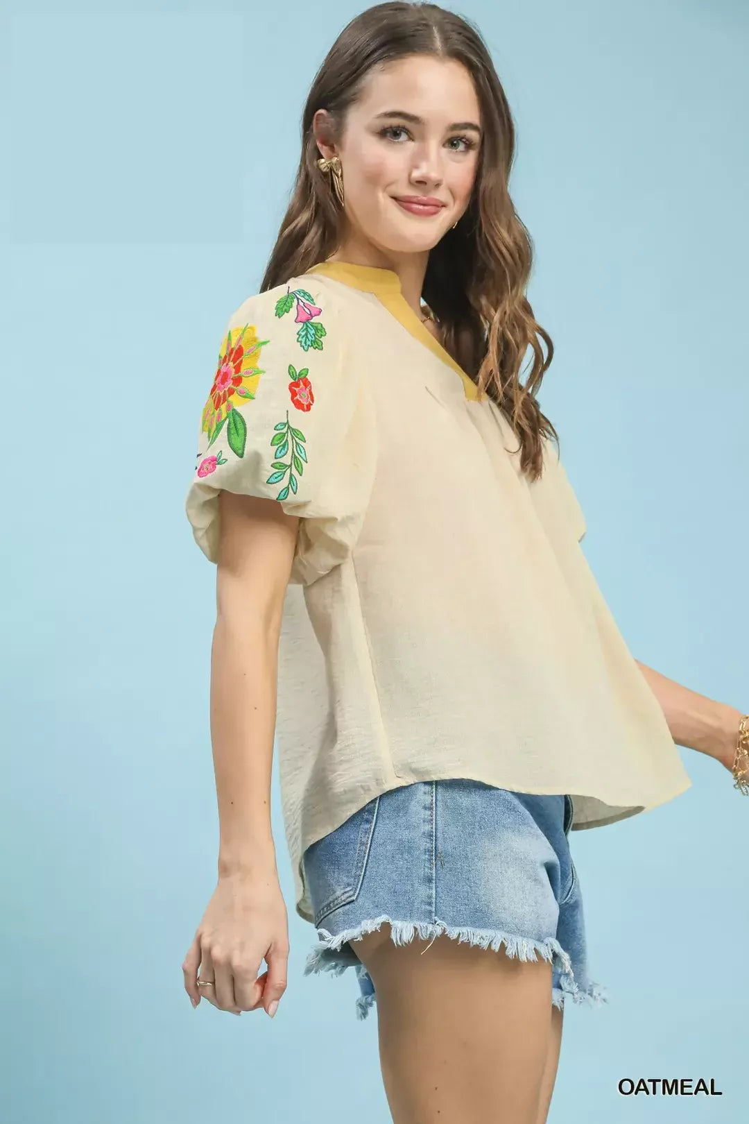 Umgee Embroidered Puff Sleeve Top