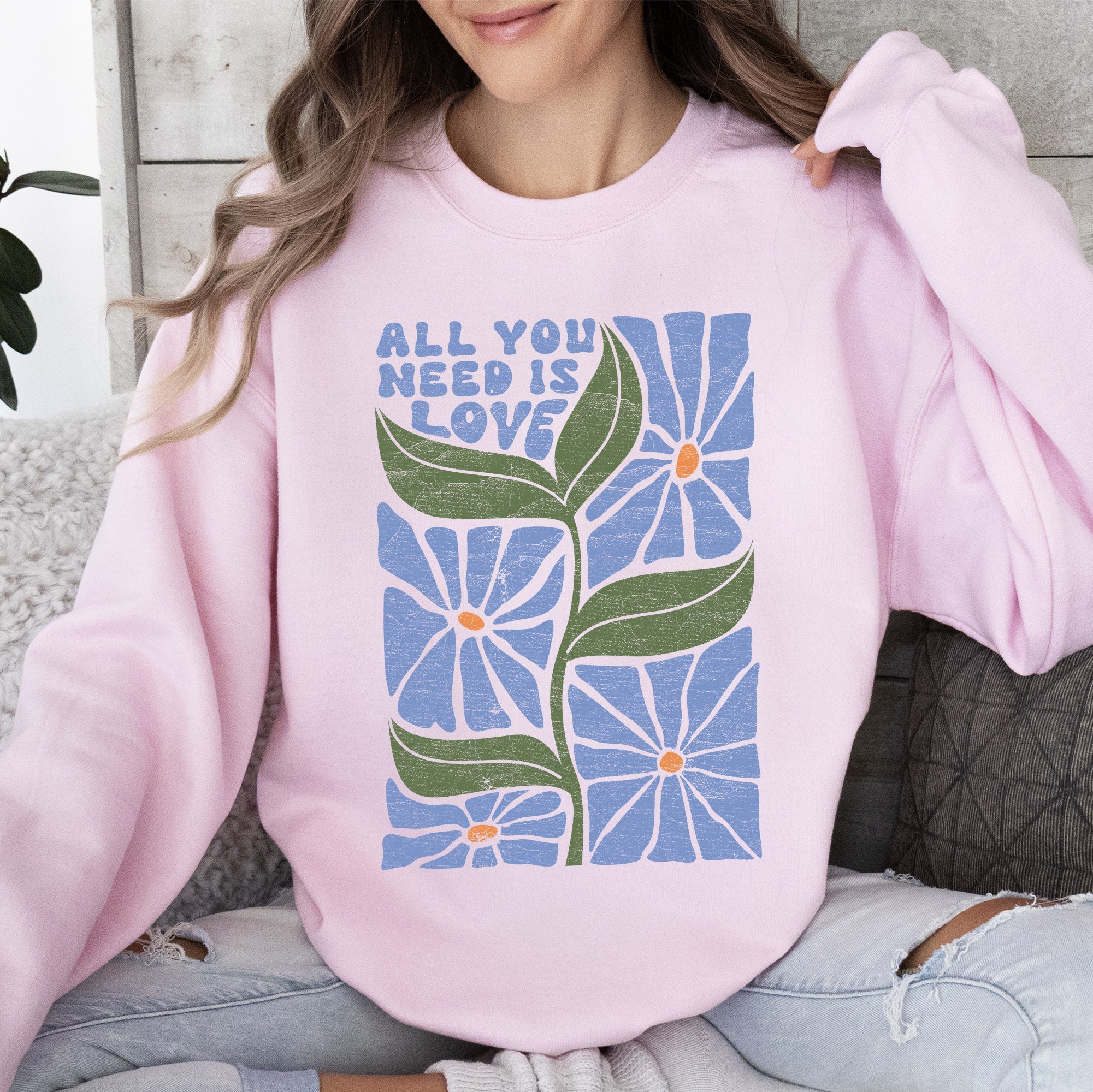 All You Need Is Love, Retro Flowers Vintage Floral Cozy Nostalgia Message Of Peace And Joy Sweatshirt