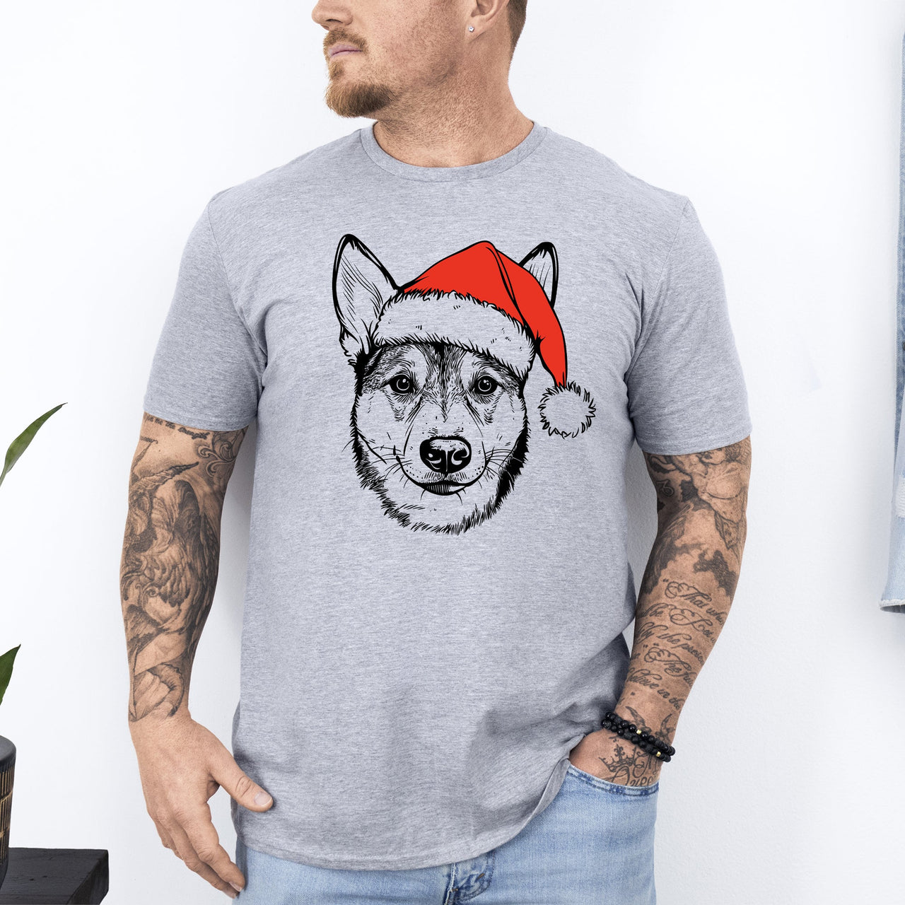Australian Cattle Dog Blue Heeler Santa Claus Christmas Dog Lover Festive Portrait Comfort Colors Tee