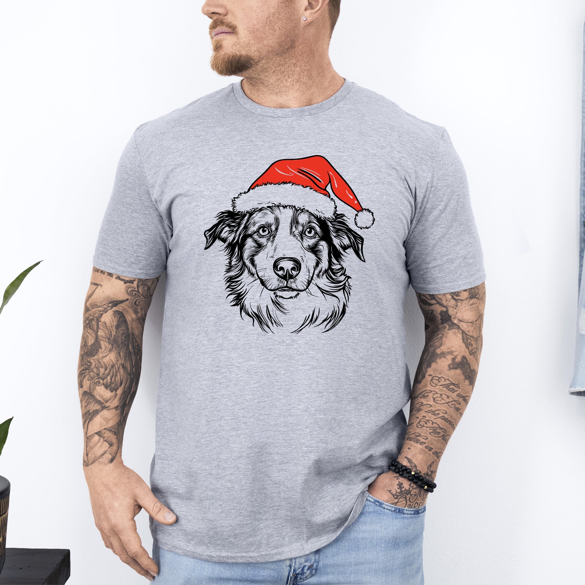 Australian Shepherd Santa Claus Christmas Dog Lover Portrait Holiday Comfort Colors Tee