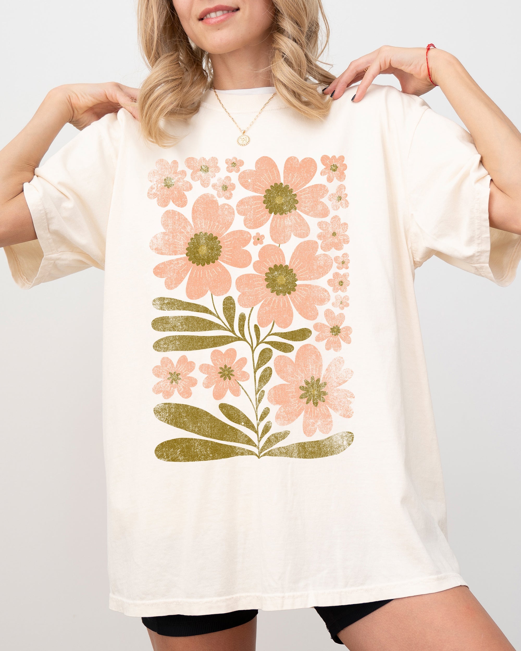 Autumn Folk Art Flowers Botanical Simplicity Fall Thanksgiving Halloween Floral Pattern Comfort Colors Tee