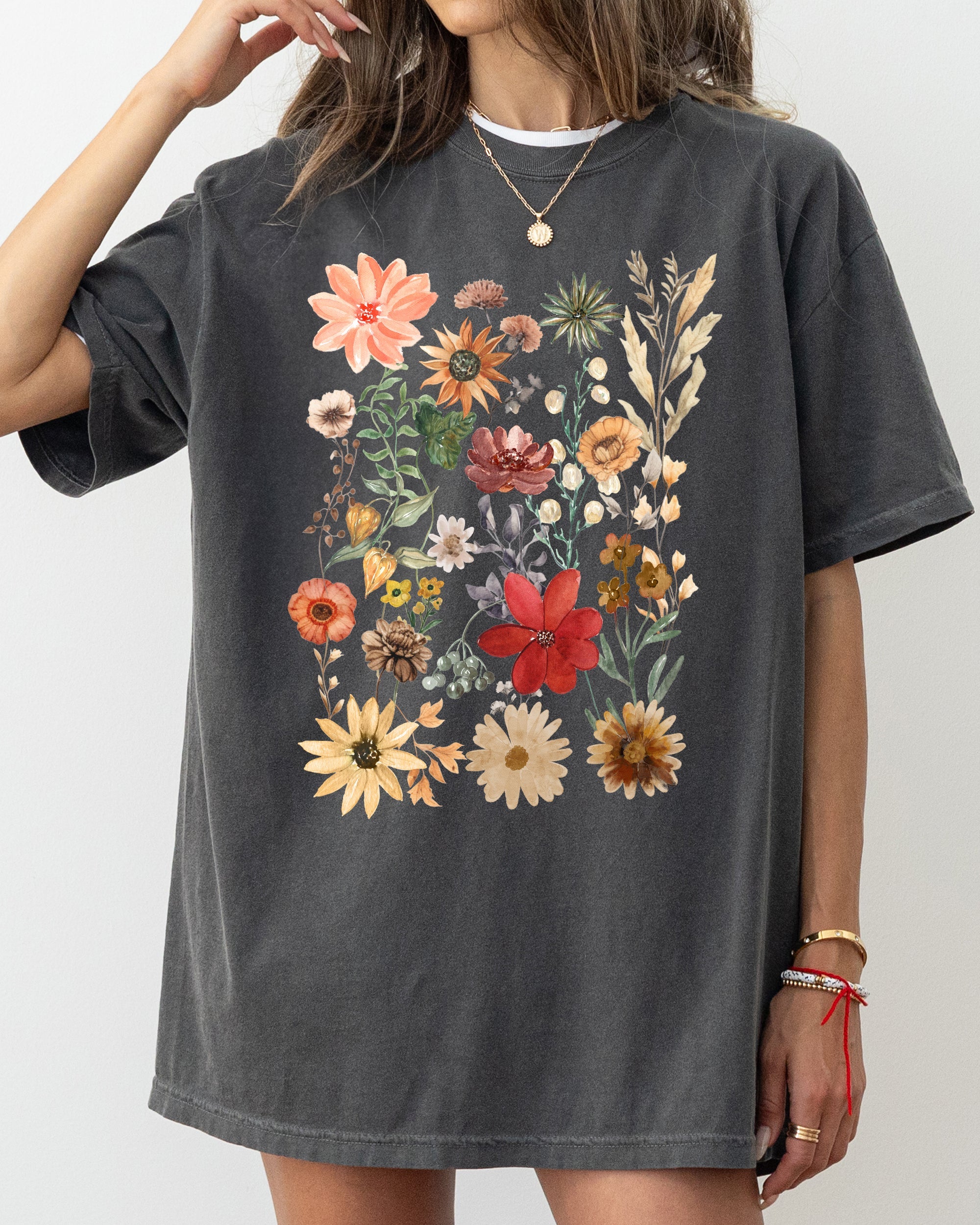 Autumn Pressed Flowers With Botanical Leaves And Rustic Fall Aesthetic For Nature Lovers Comfort Colors Tee