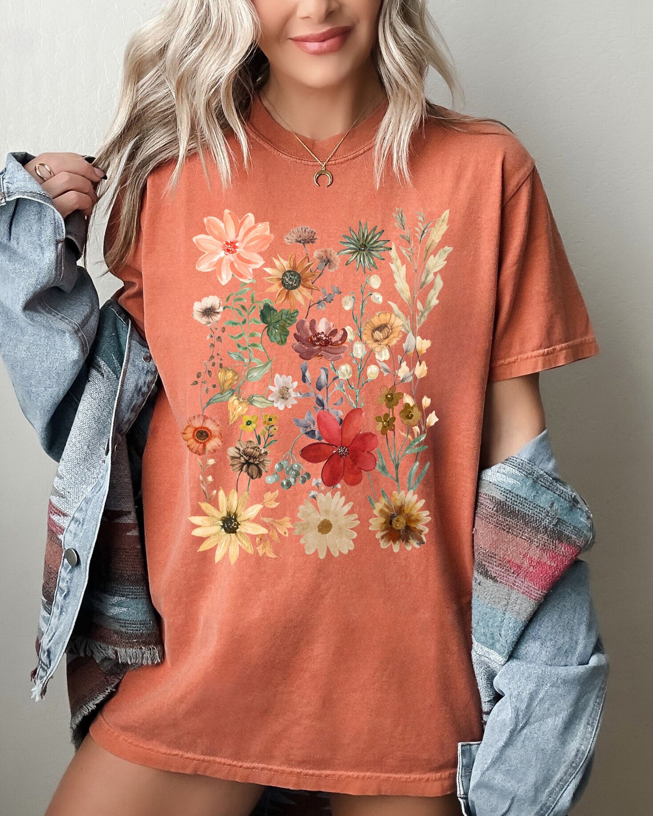 Autumn Pressed Flowers With Botanical Leaves And Rustic Fall Aesthetic For Nature Lovers Comfort Colors Tee