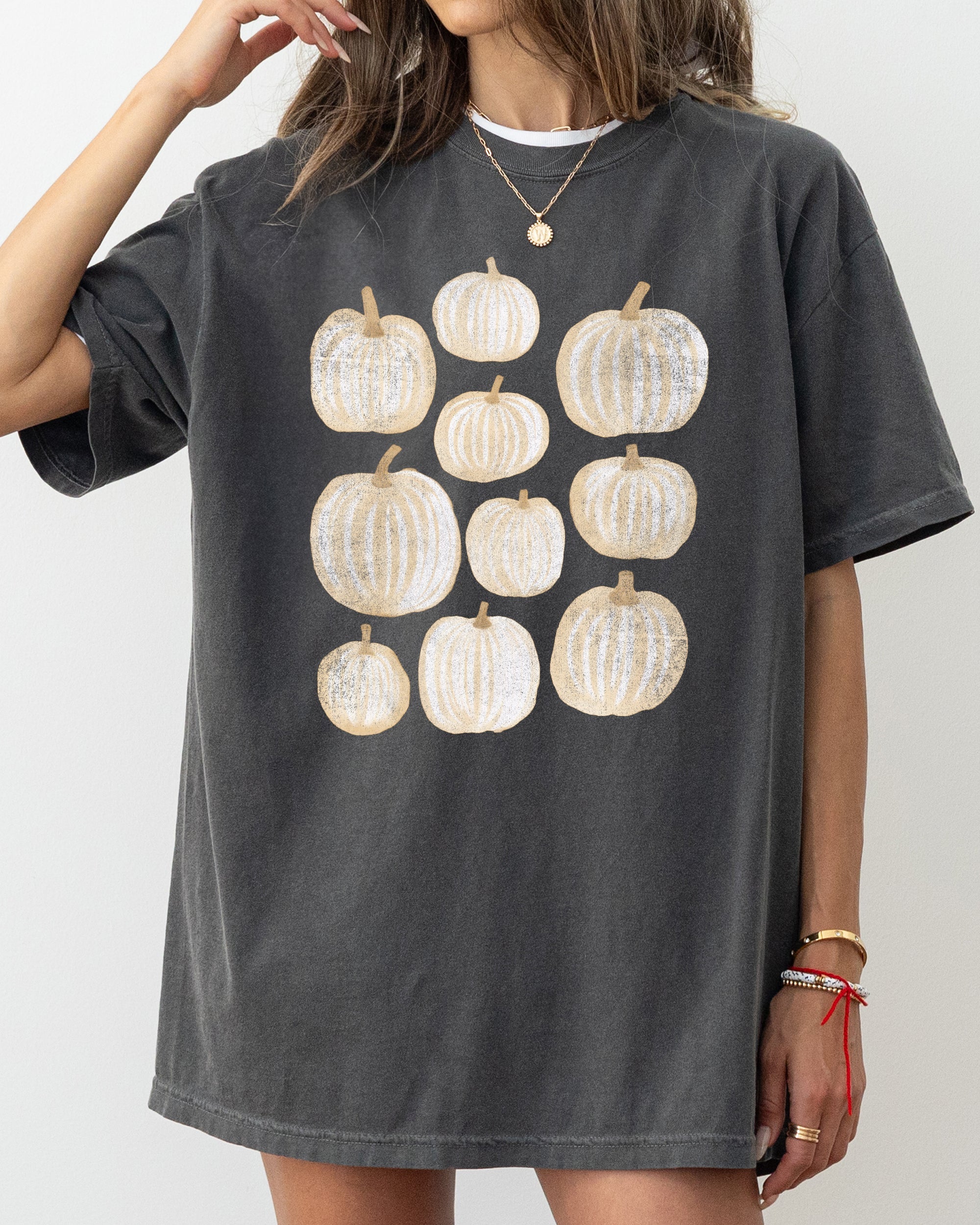 Autumn Pumpkins, Simplicity, Fall, Thanksgiving, Halloween Seasonal Comfort Colors Tee