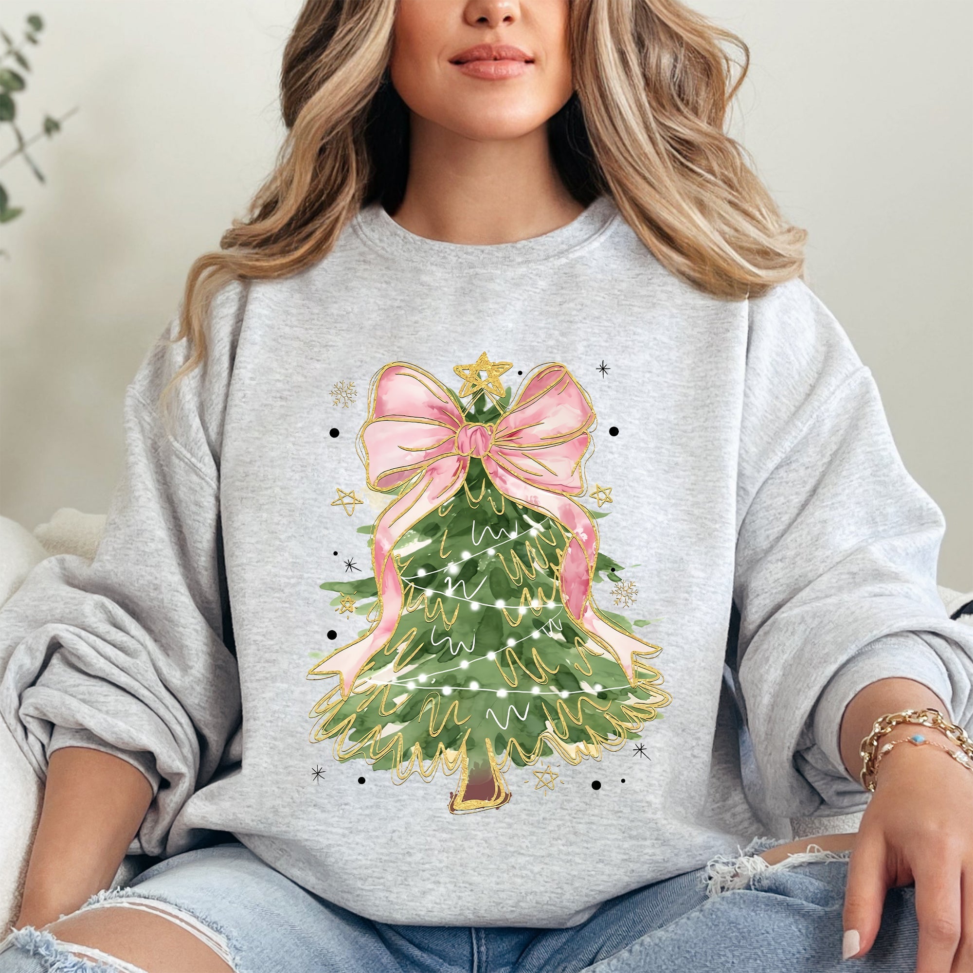 Beautiful Christmas Tree Coquette Ribbon Bows Xmas Ornament Theme Cozy Festive Print Sweatshirt