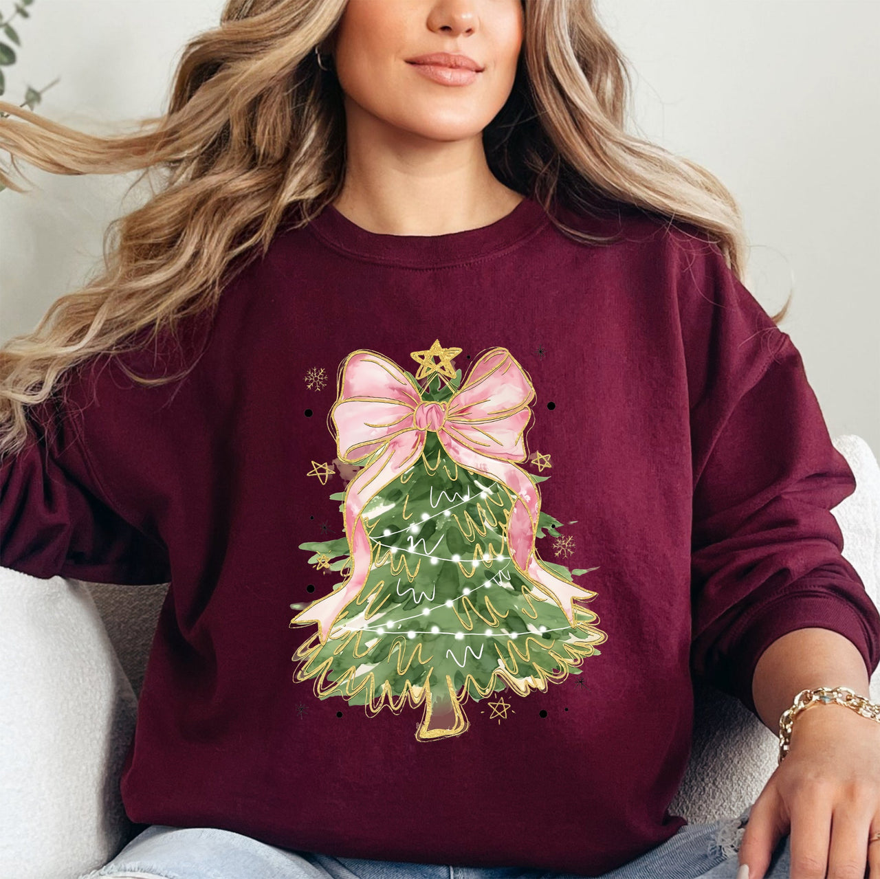 Beautiful Christmas Tree Coquette Ribbon Bows Xmas Ornament Theme Cozy Festive Print Sweatshirt