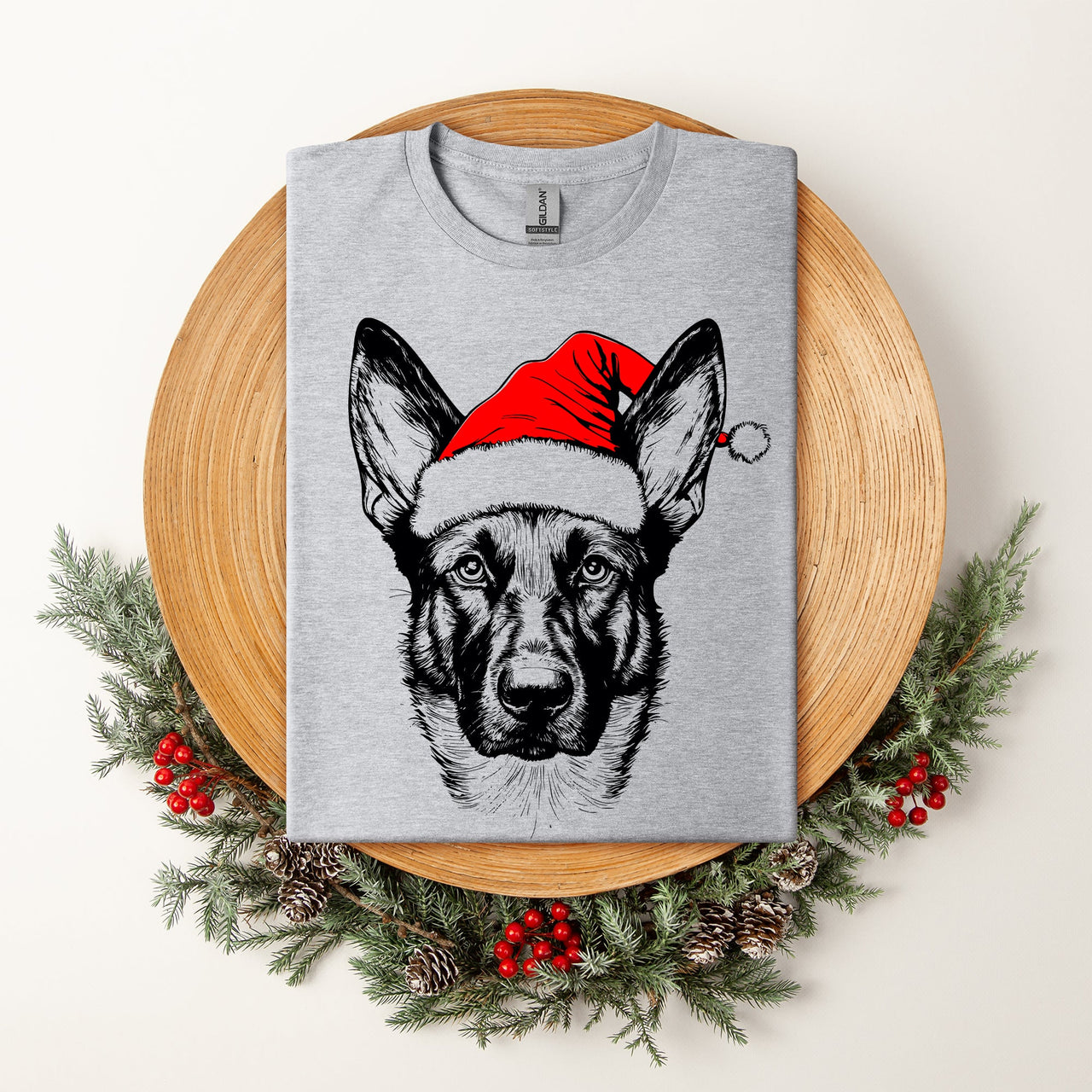 Belgian Malinois Santa Christmas Dog Lover Pet Holiday Illustration Holiday Edition Comfort Colors Tee