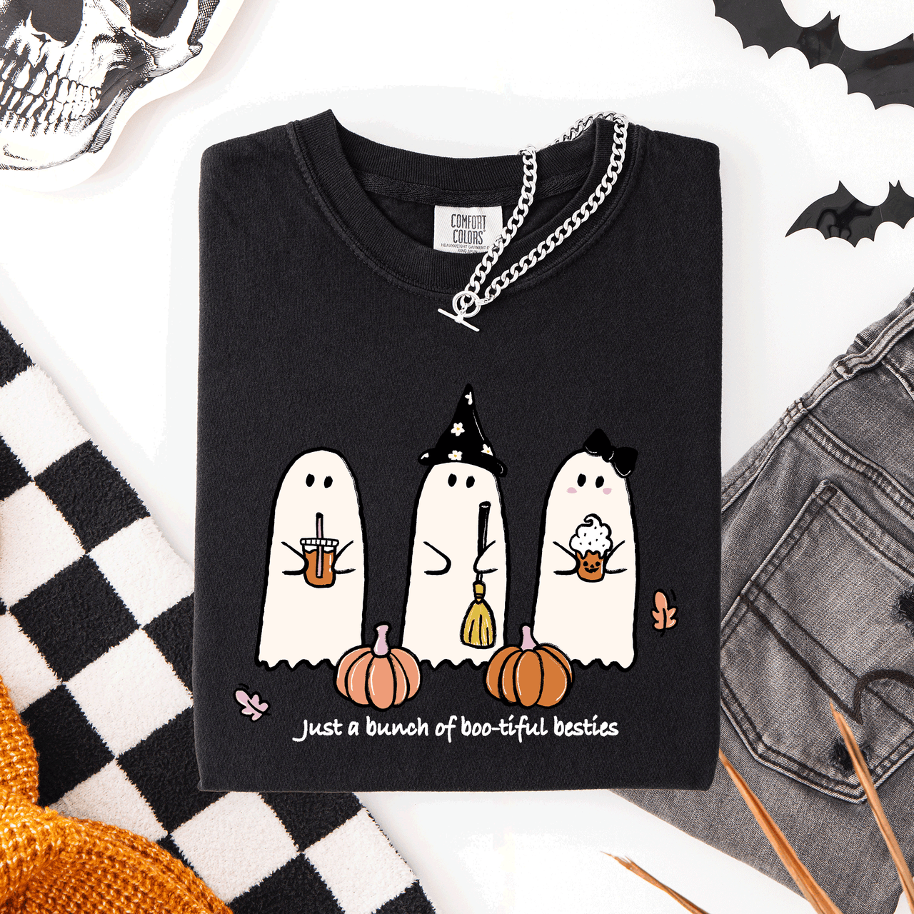 Besties Halloween Ghosts Cute Witch Pumpkin Festive Portrait Illustration Comfort Colors Tee