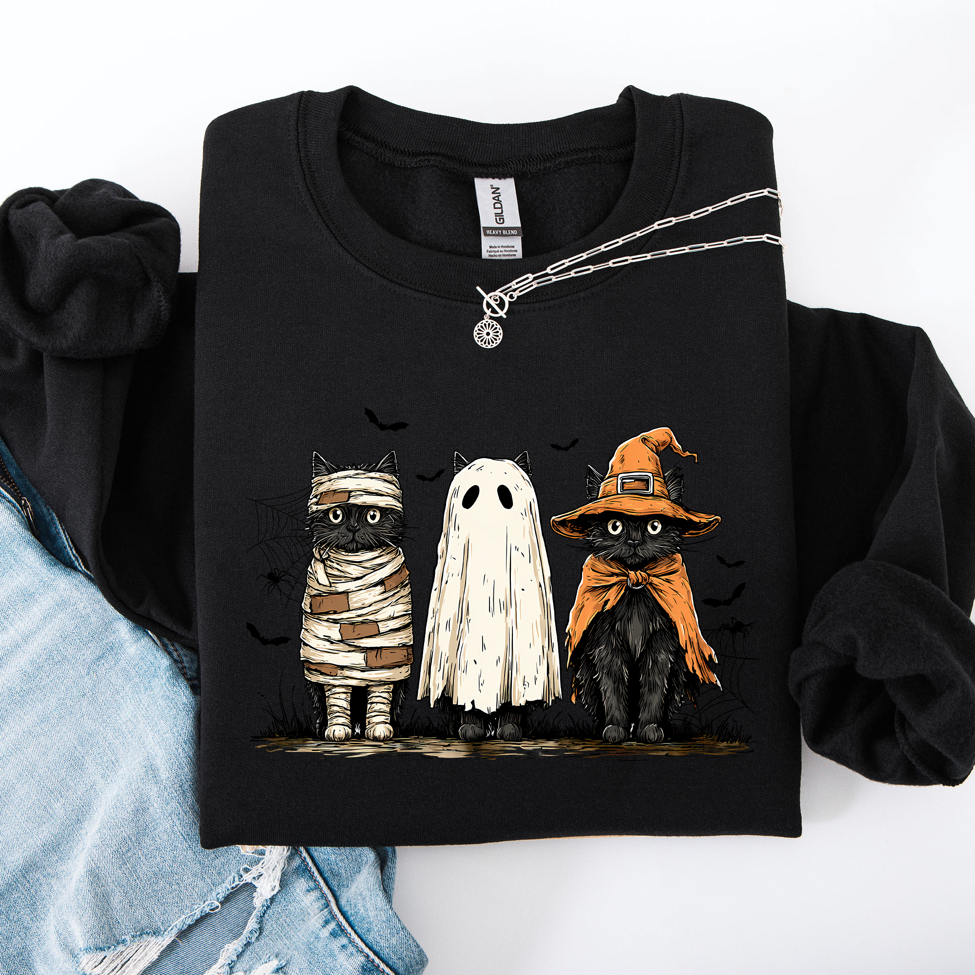 Shimmering Ghost Halloween Black Cats Boo Ghost Cats Retro Gothic Autumn Cat Mama Sweatshirt