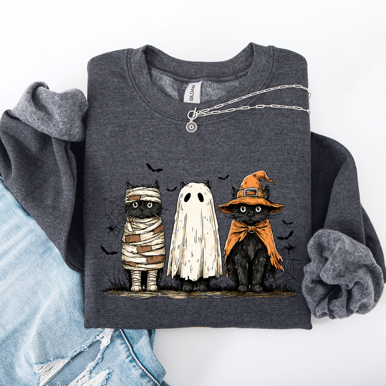 Shimmering Ghost Halloween Black Cats Boo Ghost Cats Retro Gothic Autumn Cat Mama Sweatshirt