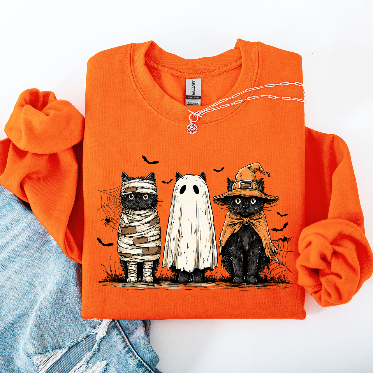 Shimmering Ghost Halloween Black Cats Boo Ghost Cats Retro Gothic Autumn Cat Mama Sweatshirt