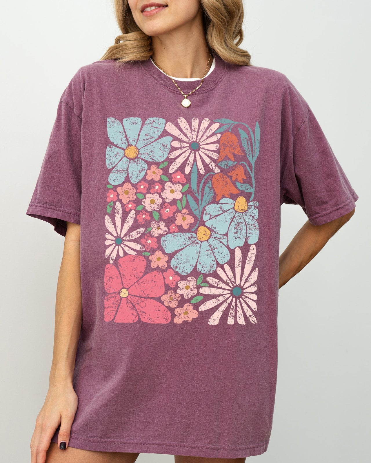 Blossoms Gorgeous Abstract Flowers Boho Floral Design Summer Vibes Gardening Festival Nature Comfort Colors Tee