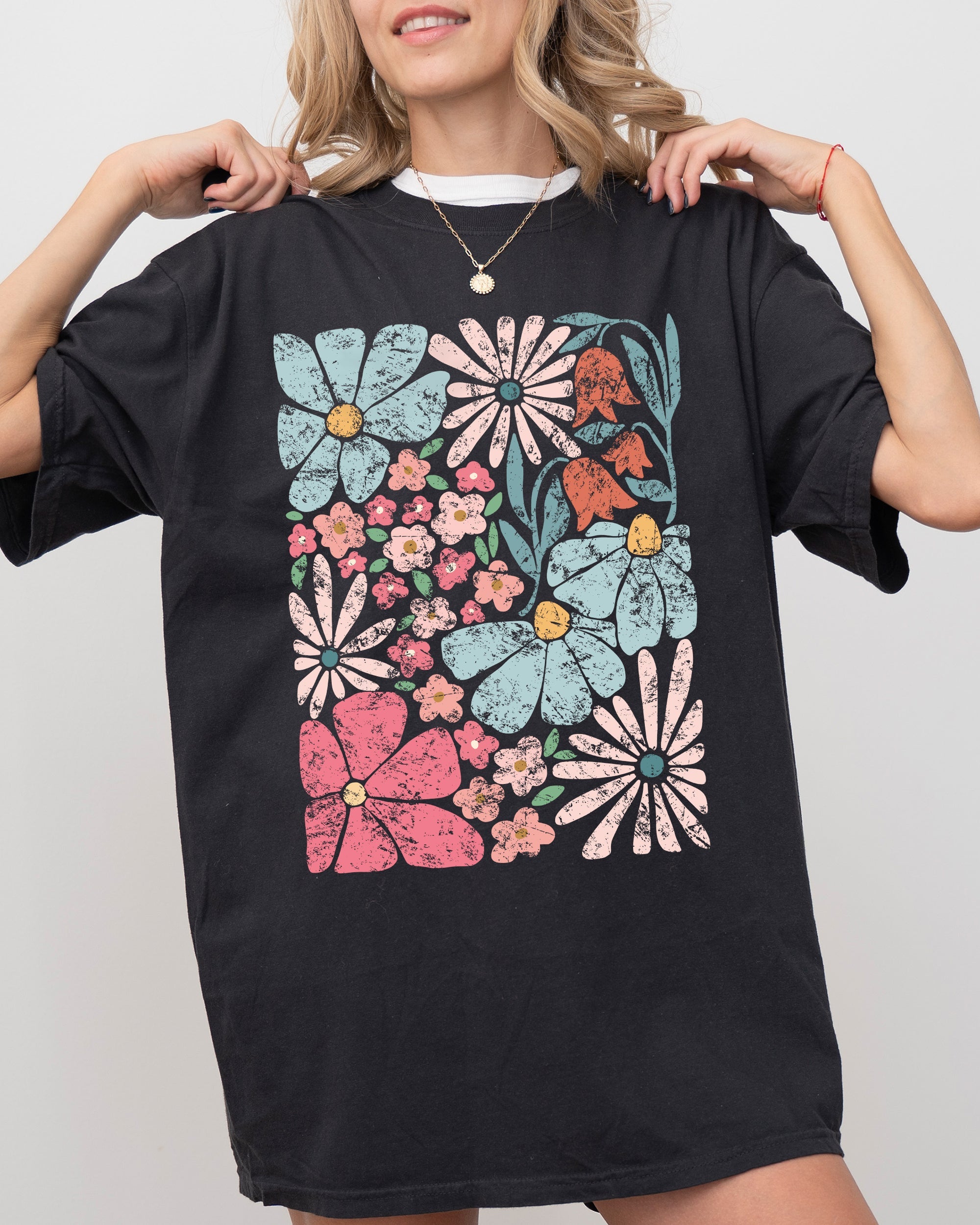 Blossoms Gorgeous Abstract Flowers Boho Floral Design Summer Vibes Gardening Festival Nature Comfort Colors Tee