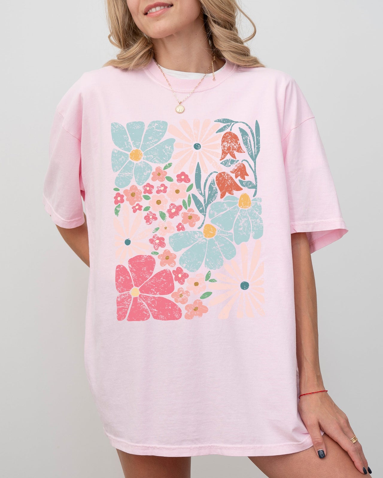 Blossoms Gorgeous Abstract Flowers Boho Floral Design Summer Vibes Gardening Festival Nature Comfort Colors Tee