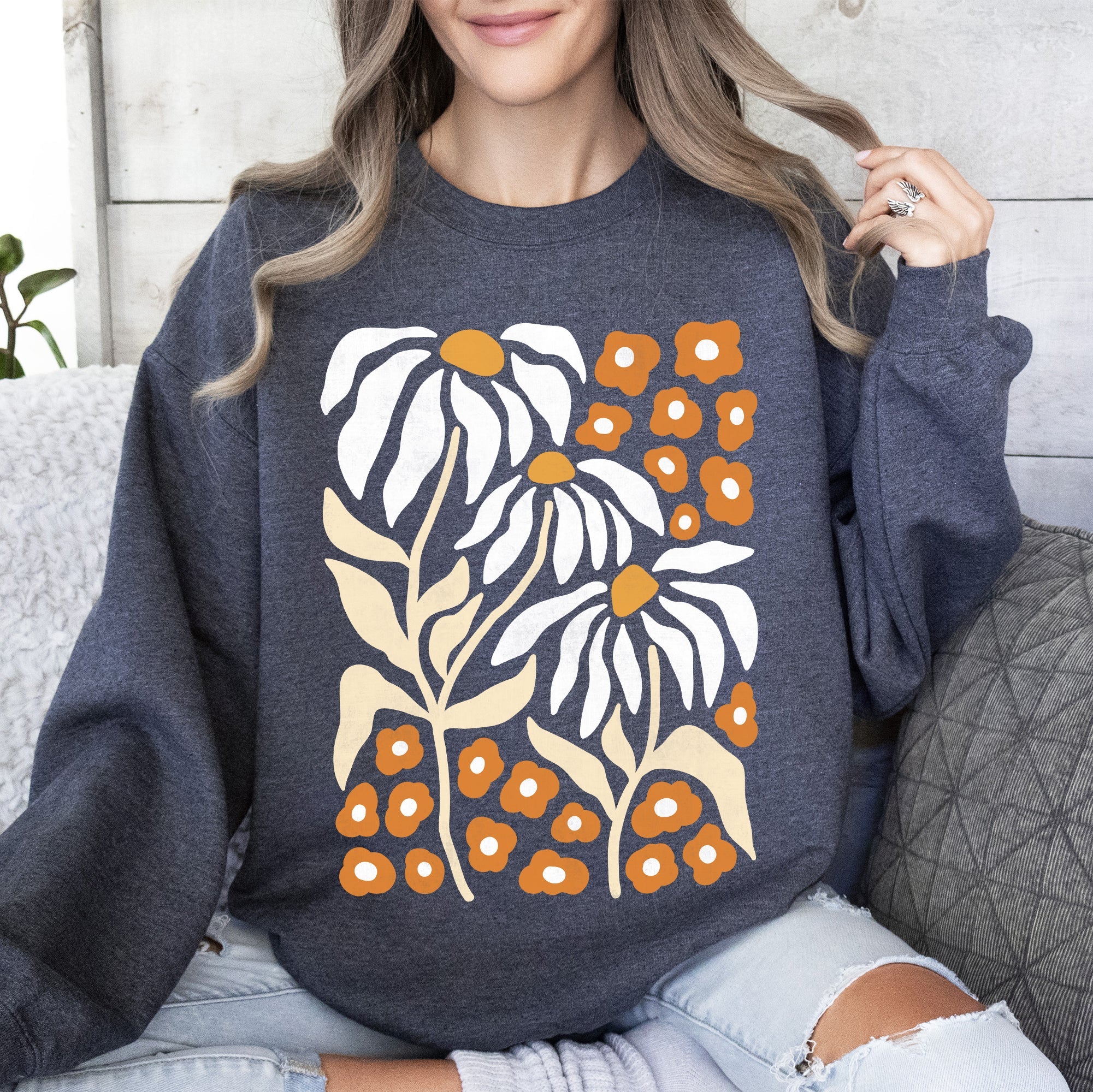 Boho Daisies, Boho Retro Floral Design Vintage Bohemian Blossom Pattern Sweatshirt
