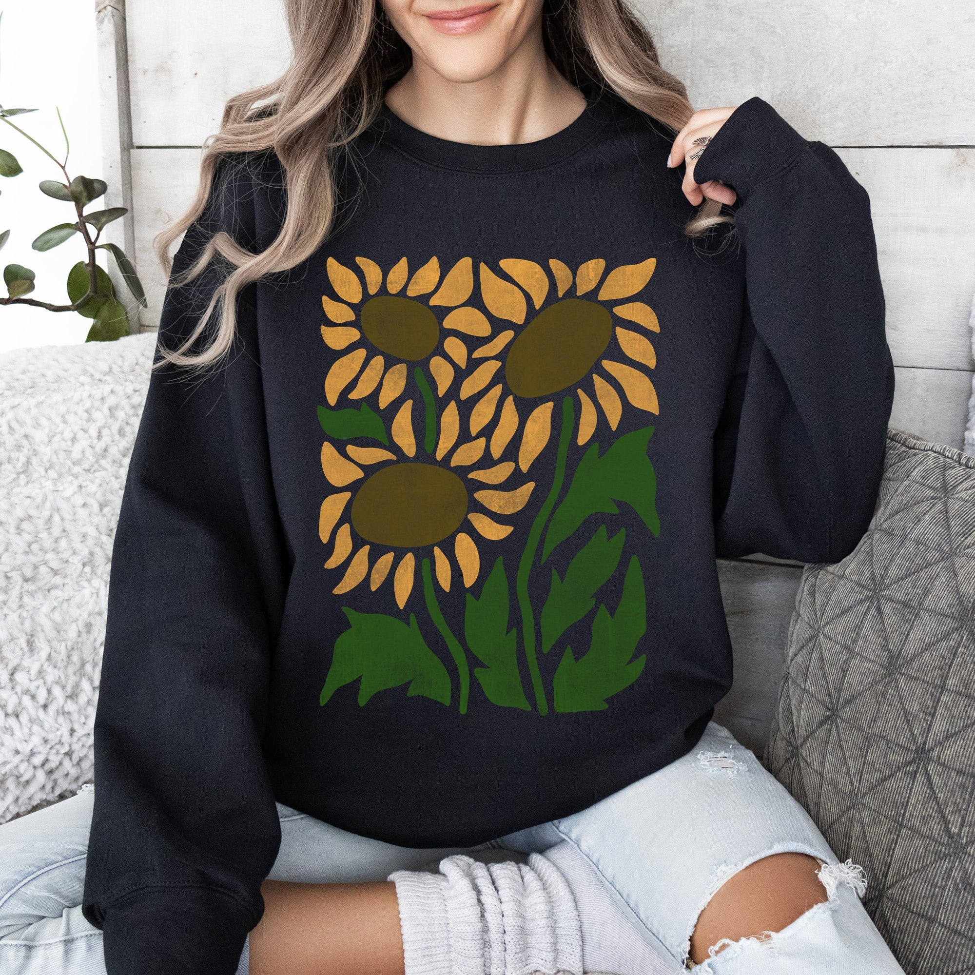 Boho Sunflowers Retro Floral Vintage Bohemian Garden Print Soft Cozy Comfort Sweatshirt