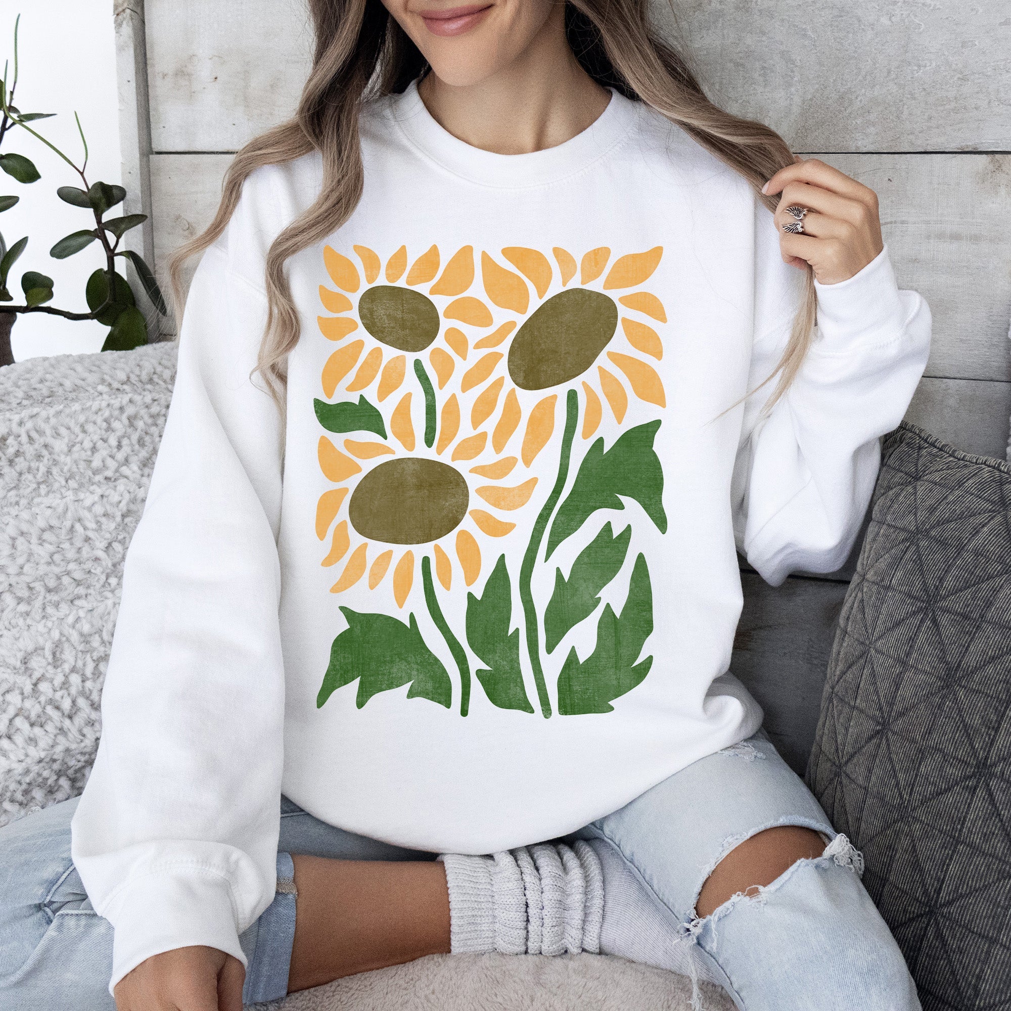 Boho Sunflowers Retro Floral Vintage Bohemian Garden Print Soft Cozy Comfort Sweatshirt
