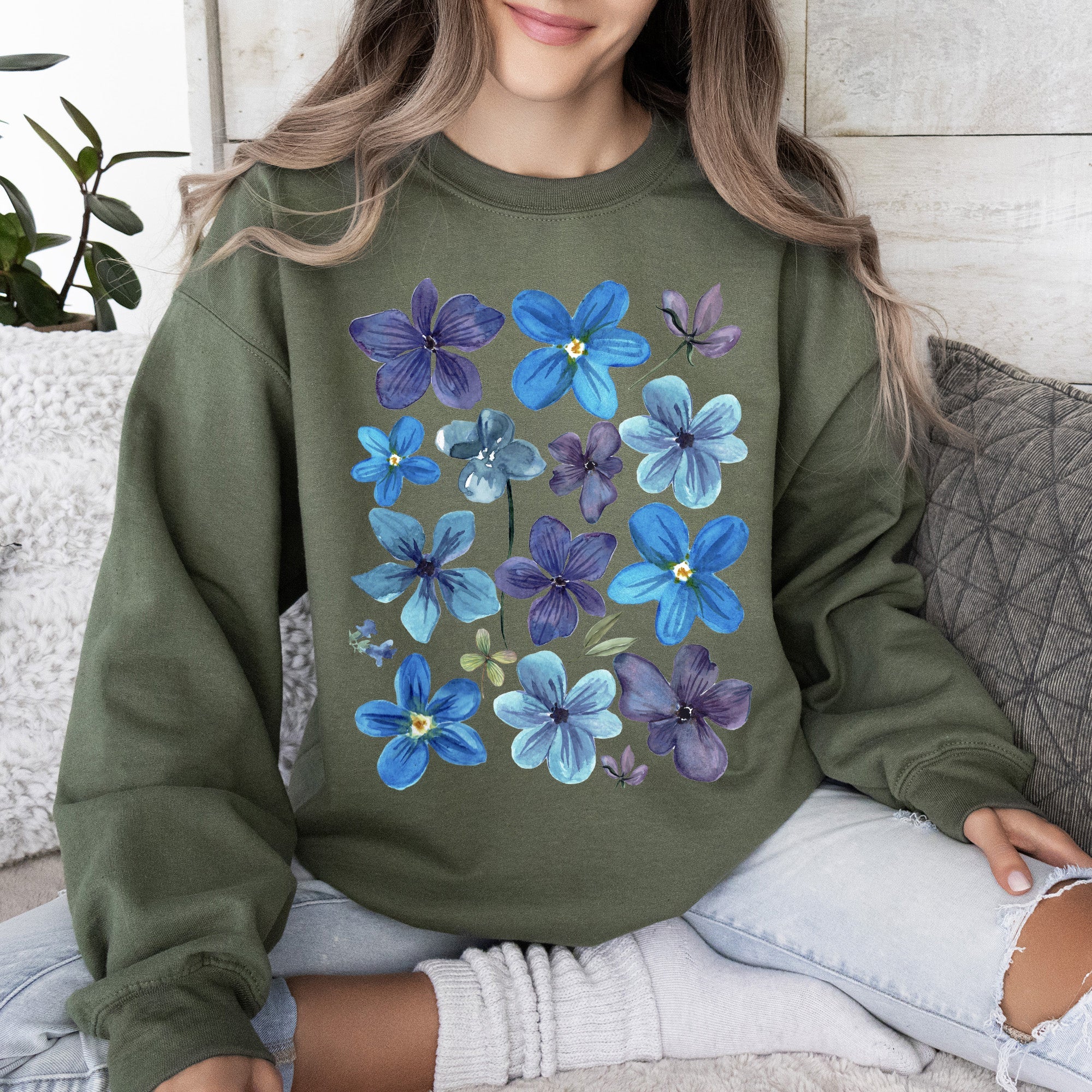 Bold Floral Blues Pressed Flowers Nature Botanical Landscape Artwork Timeless Nature-Inspired Collection Sweatshirt