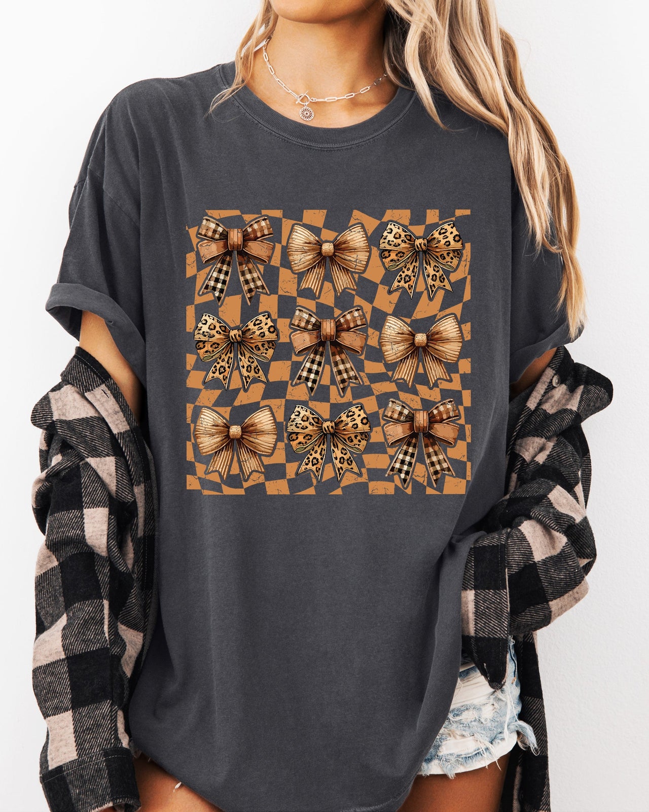Checkered Autumn Coquette Bows And Ribbons Retro Halloween Edition Comfort Colors Tee