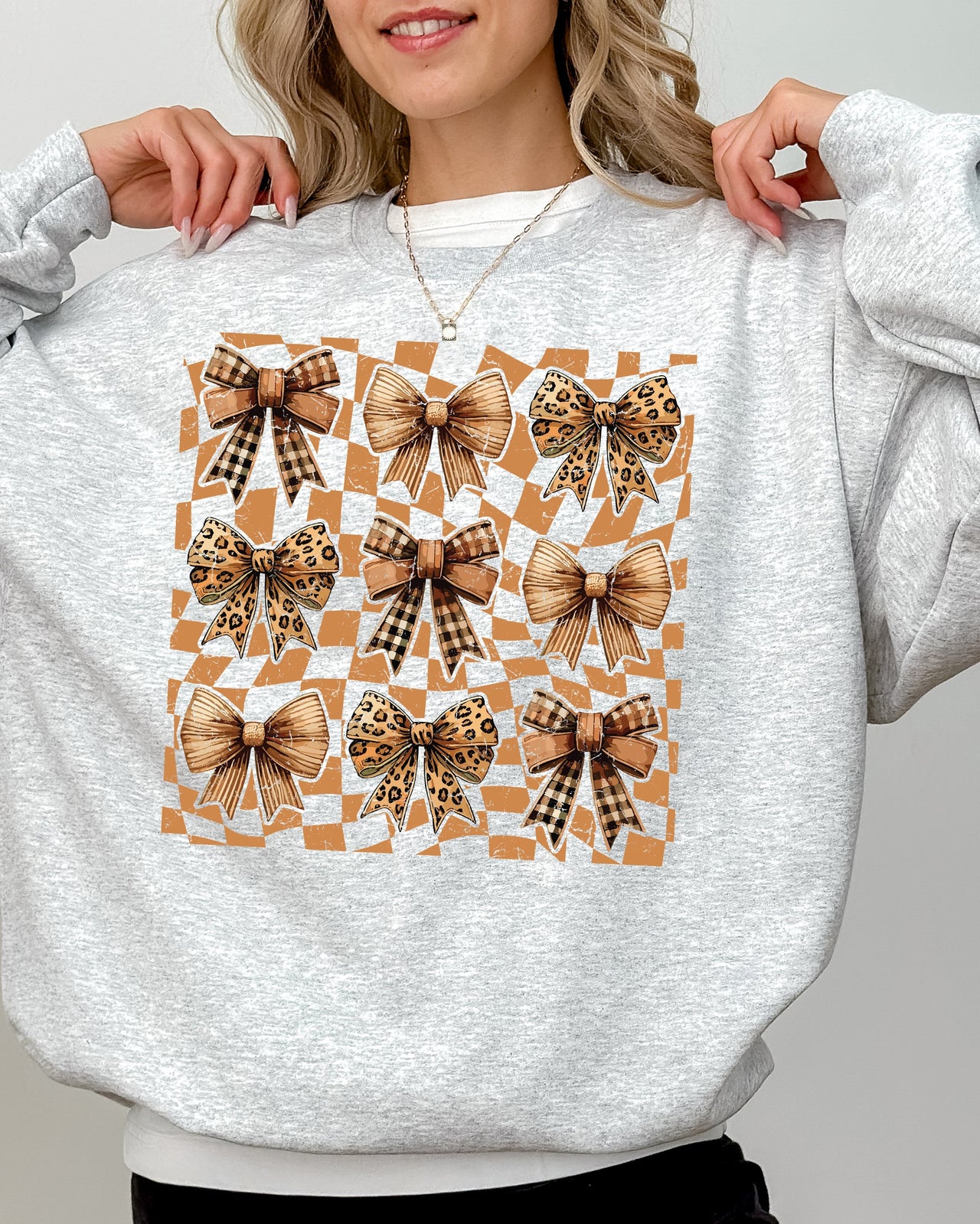 Checkered Autumn Coquette Bows And Ribbons Retro Halloween Autumnal Print Sweatshirt