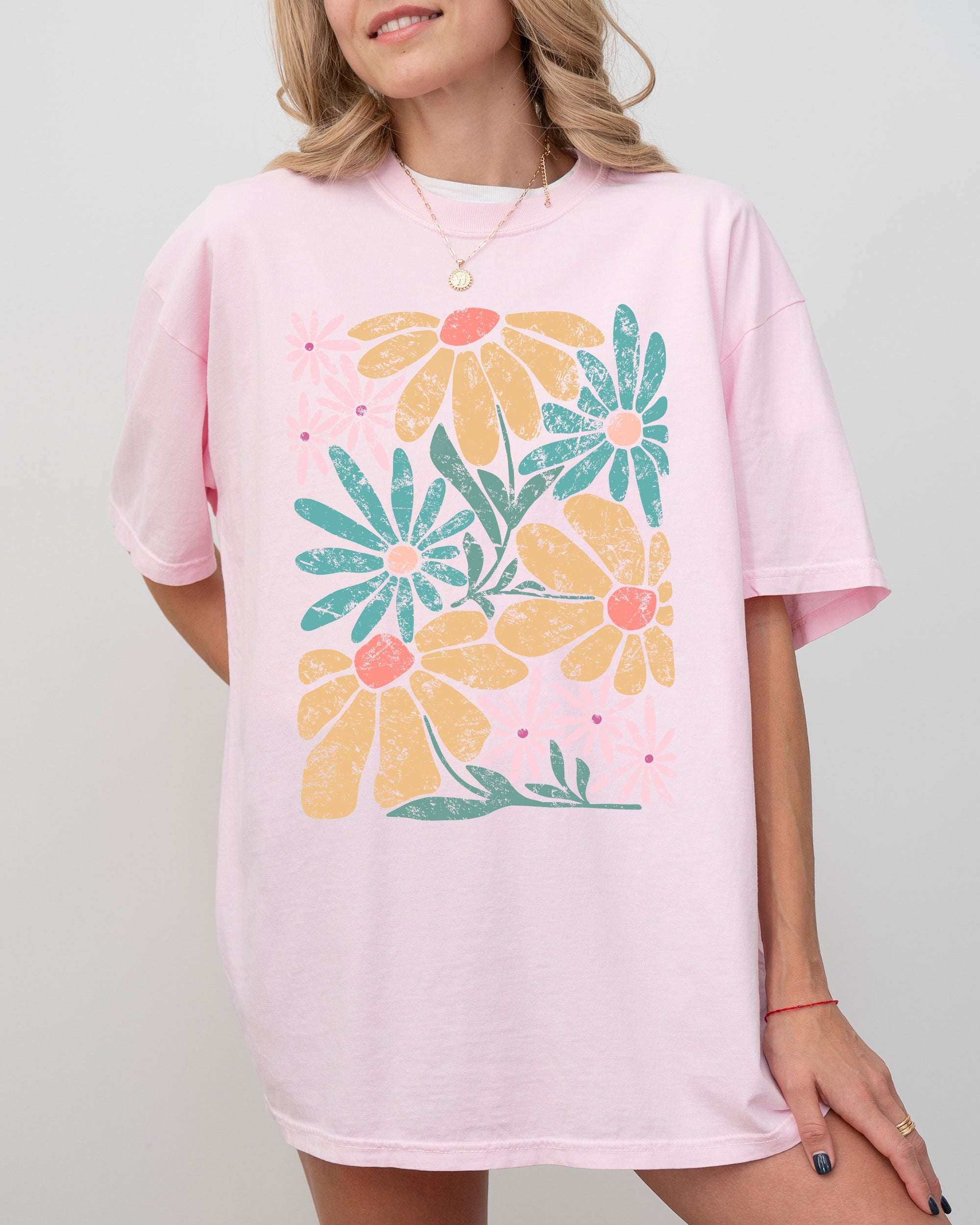 Chic Gorgeous Abstract Flowers Boho Floral Design Summer Vibes Gardening Festival Nature Comfort Colors Tee