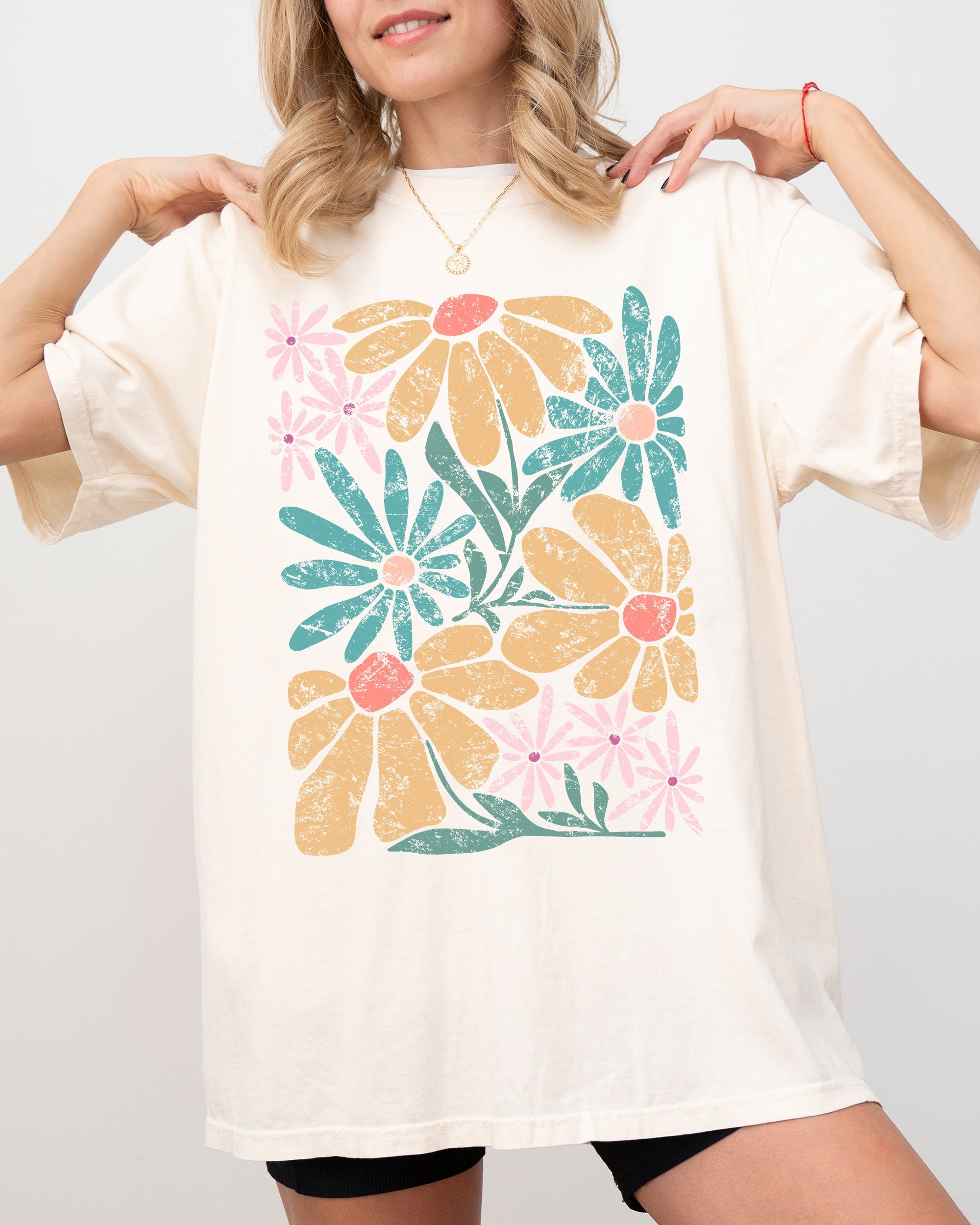 Chic Gorgeous Abstract Flowers Boho Floral Design Summer Vibes Gardening Festival Nature Comfort Colors Tee