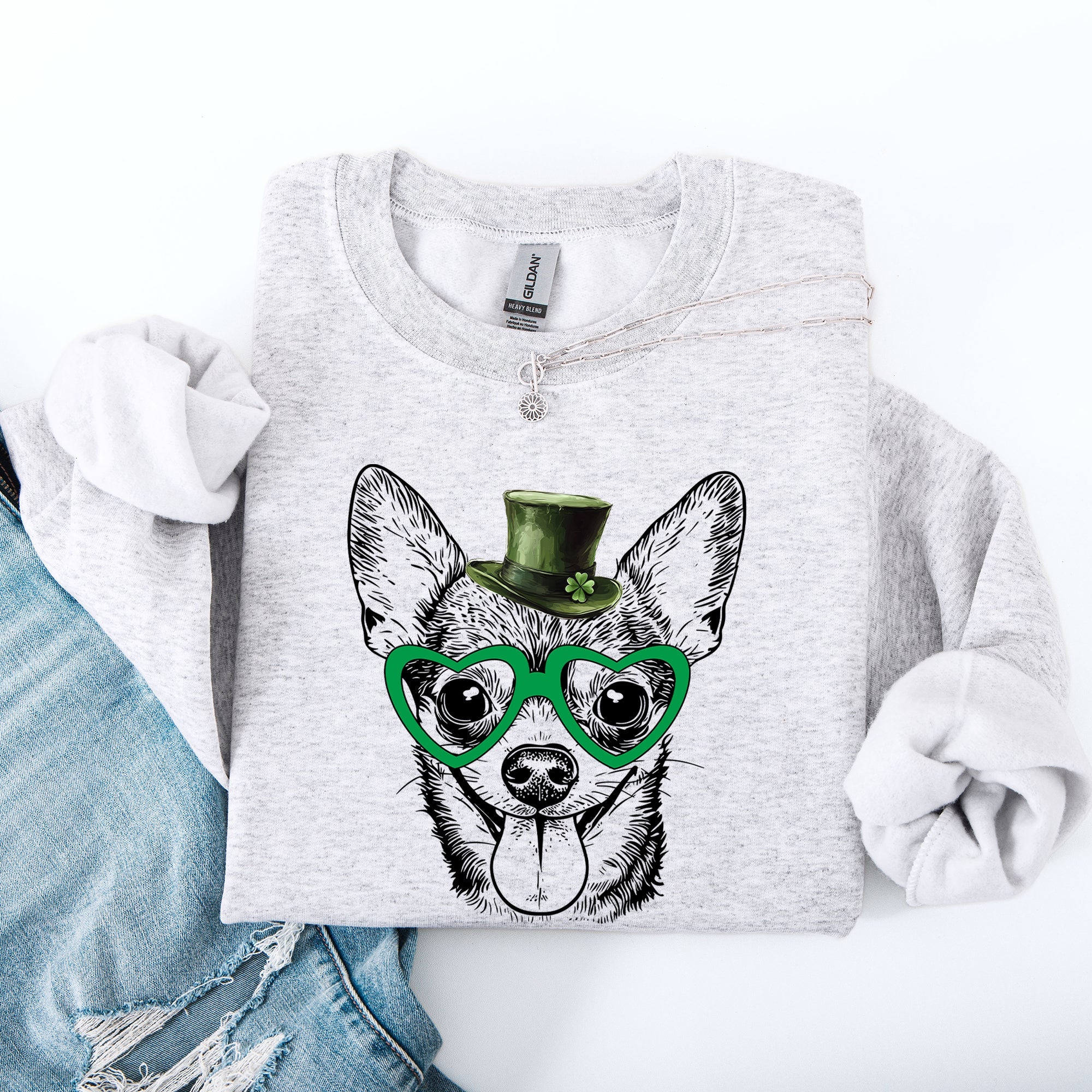 Chihuahua Adorable Dog St Patrick's Day Lucky Irish Pride Heritage Design Sweatshirt
