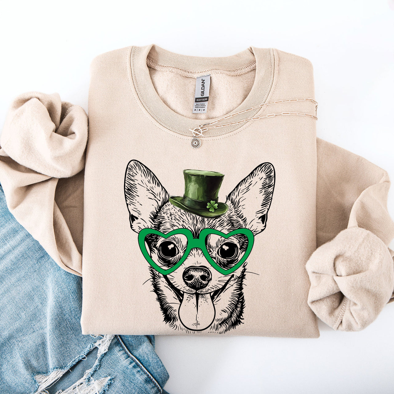 Chihuahua Adorable Dog St Patrick's Day Lucky Irish Pride Heritage Design Sweatshirt