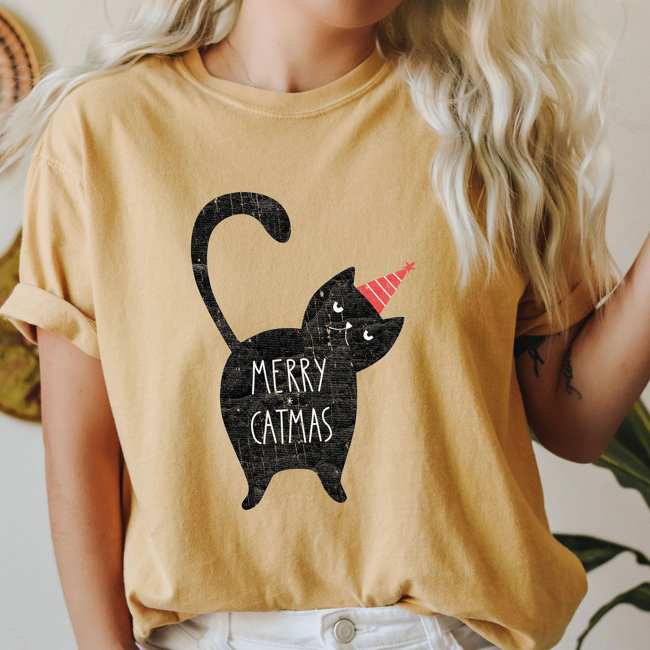 Merry Catmas Funny Christmas Cat Lover Holiday Season Quote For Cat People Fans Comfort Colors Tee