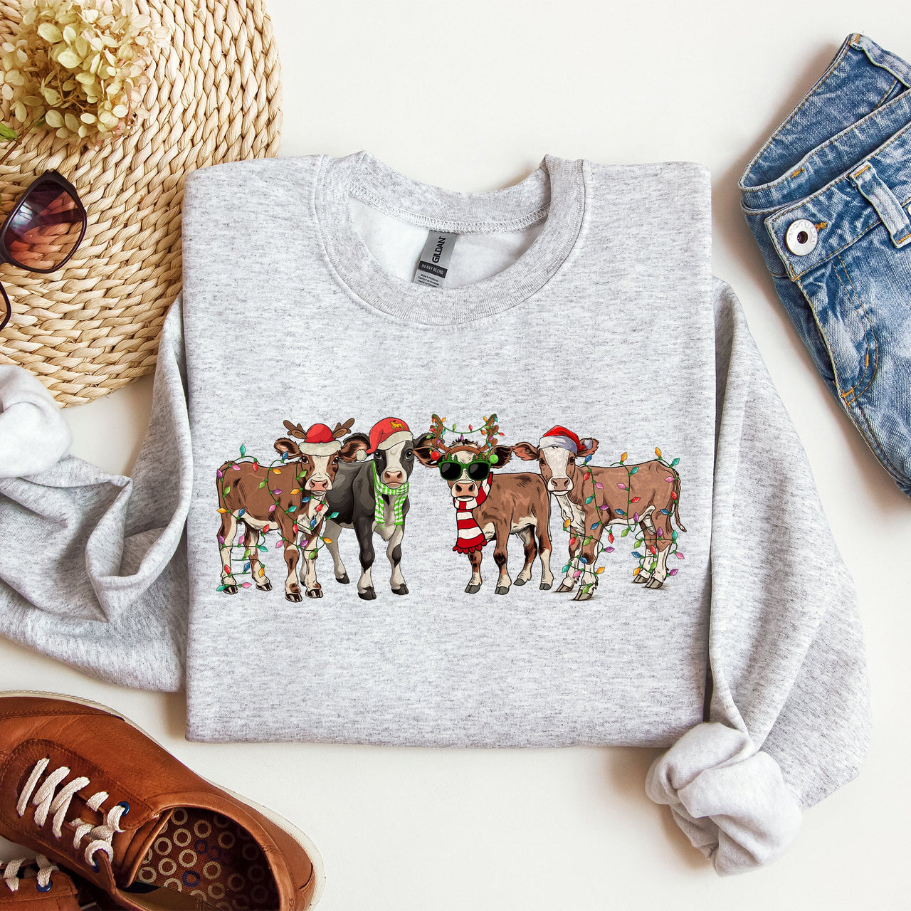 Christmas Calves Cow Lovers Santa Farm Life Winter Snow Xmas Winter Wonderland Edition Sweatshirt