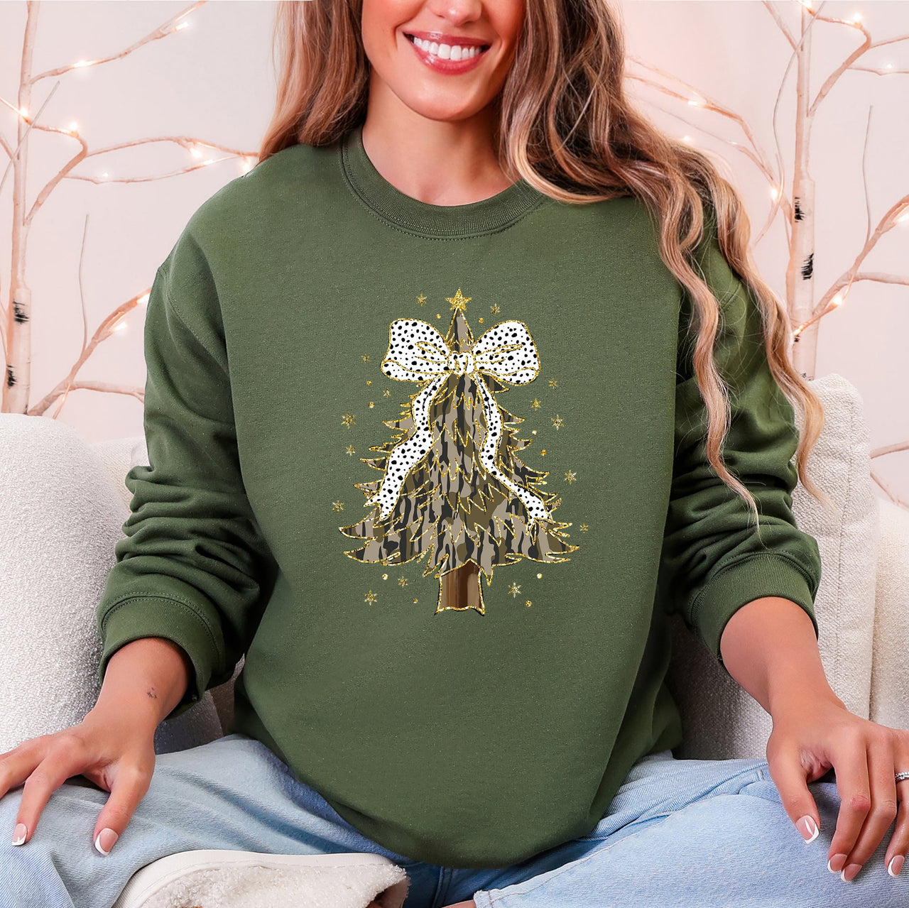 Christmas Camo Tree With Ribbon Bows Santa Ornament Pattern Holiday Season Decor Graphic Sweatshirt