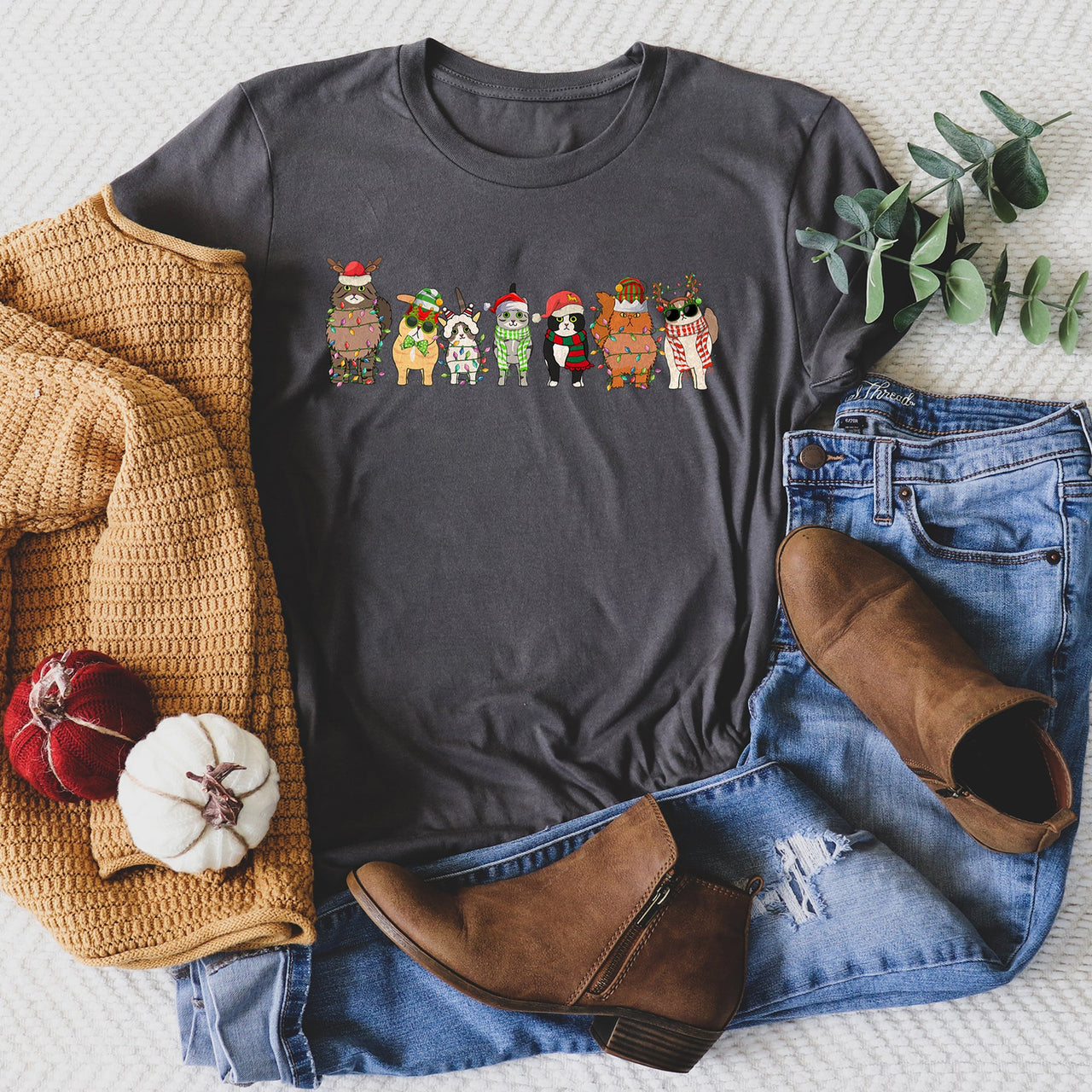 Snowy Christmas Cats Santa Claus Paws For Cat Lovers Holiday Cheer And Cozy Nights Graphic Tee