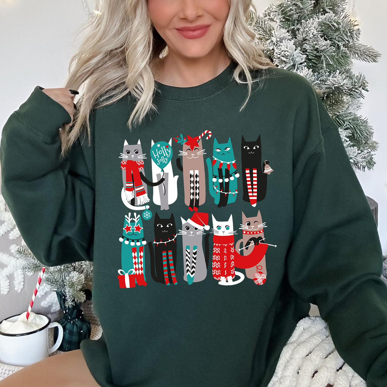 Christmas Cats Festive Feline Artwork For Cat Lovers With Cozy Holiday Spirit Sweatshirt