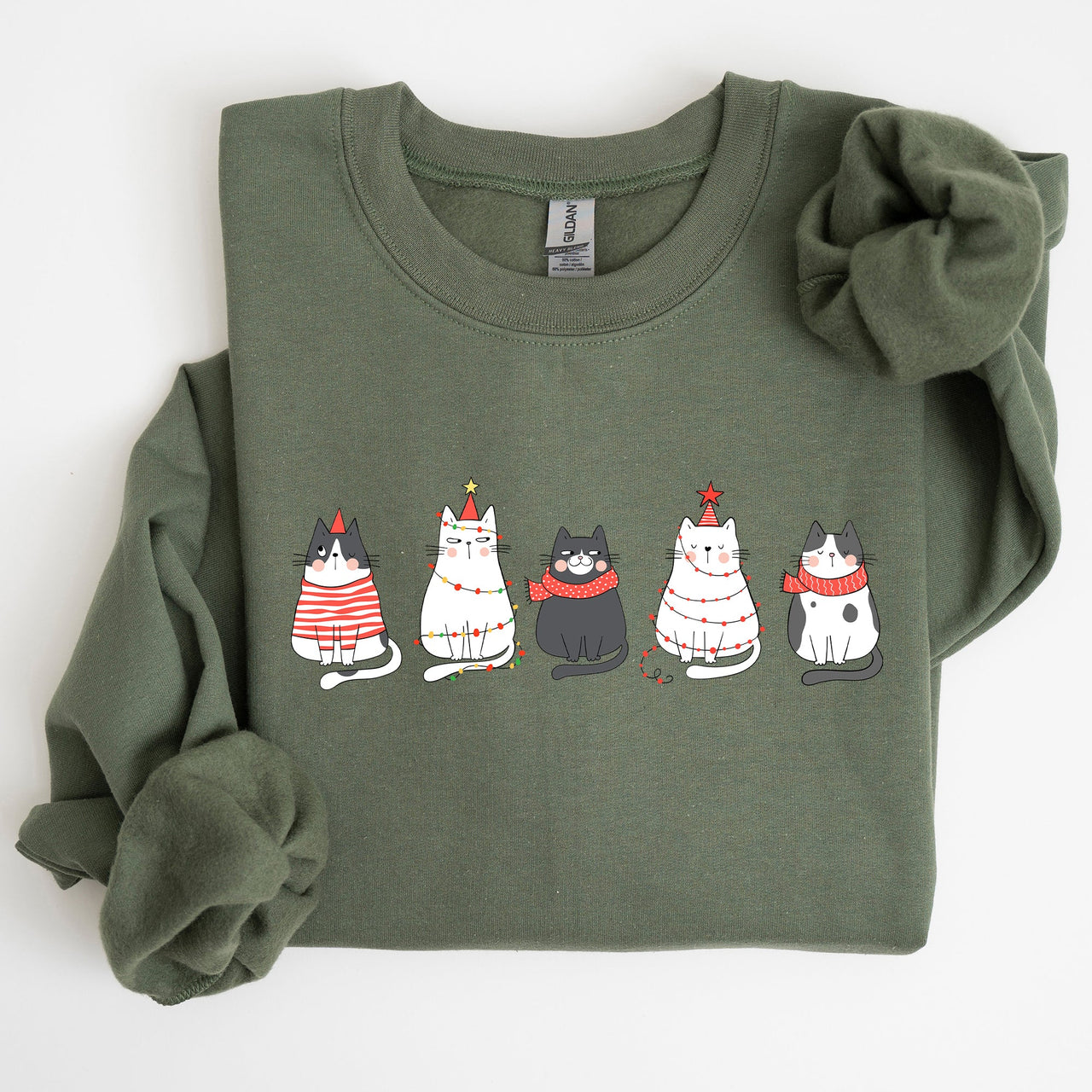 Charming Christmas Cats And Kitties Celebrating With Santa In A Snowy Xmas Scene Sweatshirt