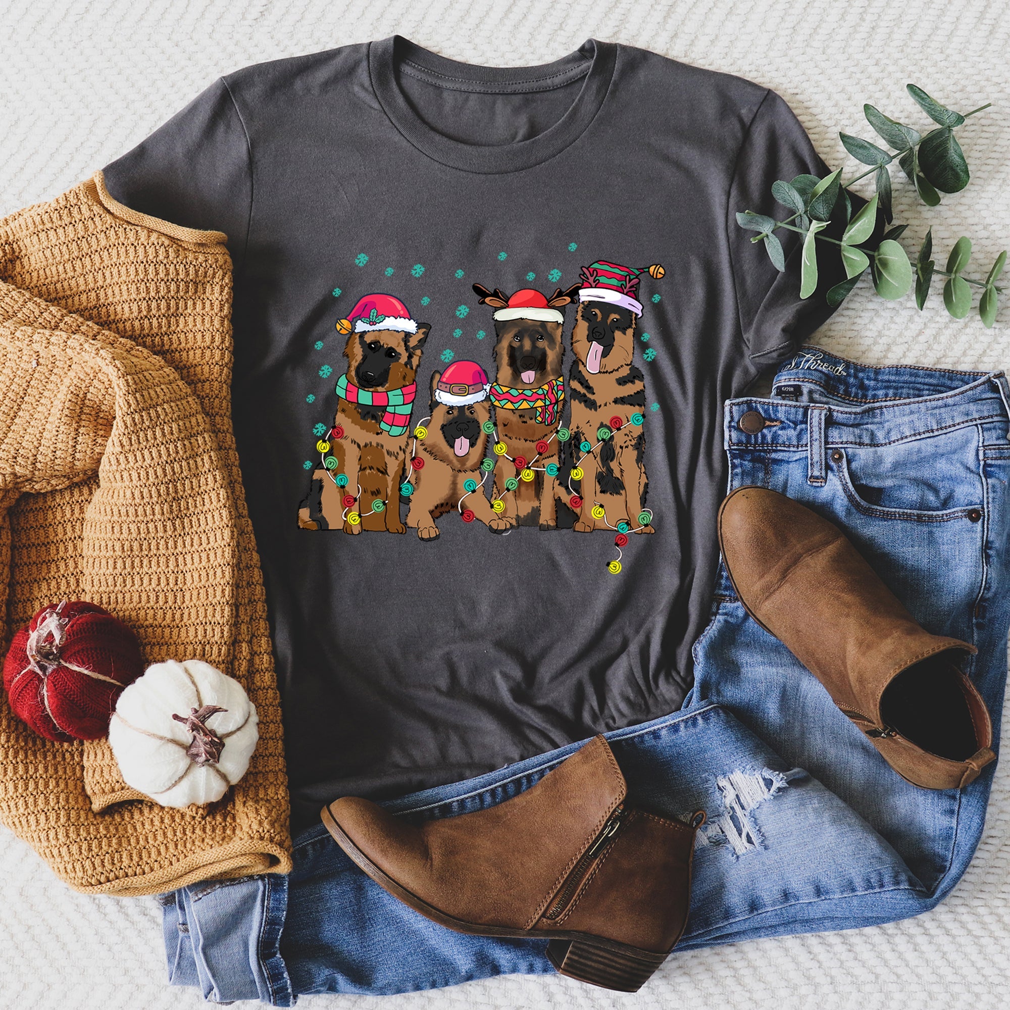 Christmas Dogs German Shepherd Santa Claus Pet Lovers Edition Premium Graphic Tee