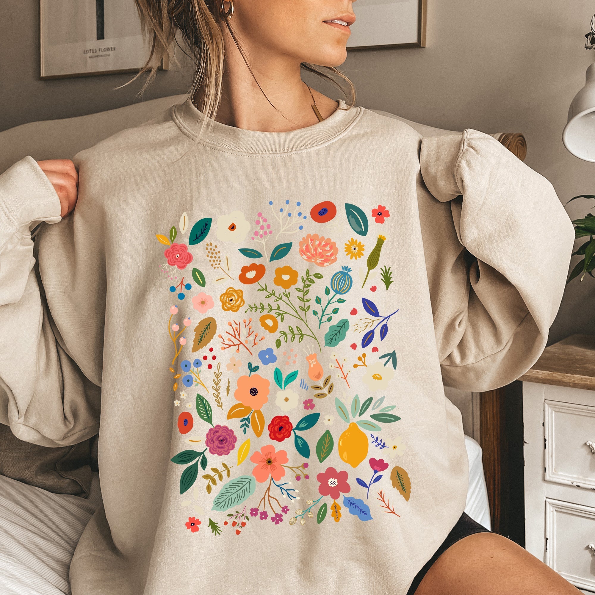 Colorful Delicate Floral Pattern With Leaves and Flowers All Over Graphic Sweatshirt