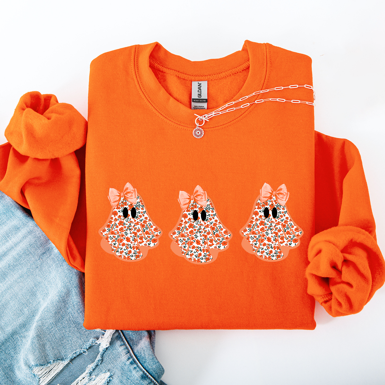 Cute Halloween Ghosts Pattern Coquette Cozy Autumn Nights Spooky Seasonal Print Collection Sweatshirt
