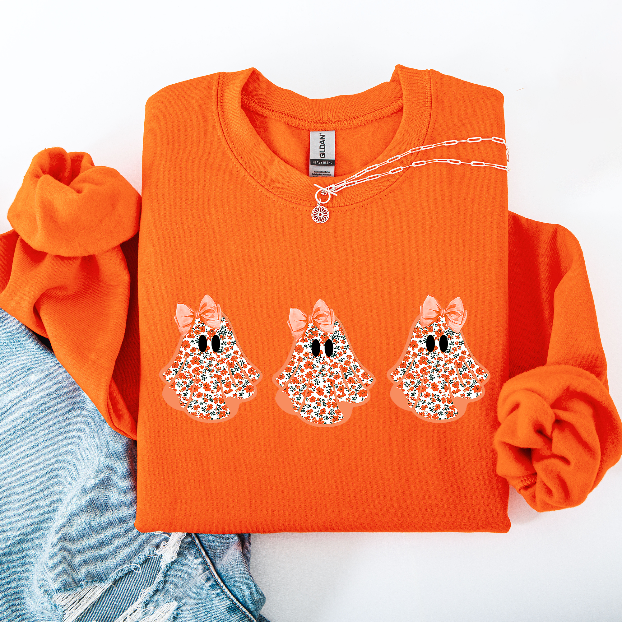 Cute Halloween Ghosts Pattern Coquette Cozy Autumn Nights Spooky Seasonal Print Collection Sweatshirt