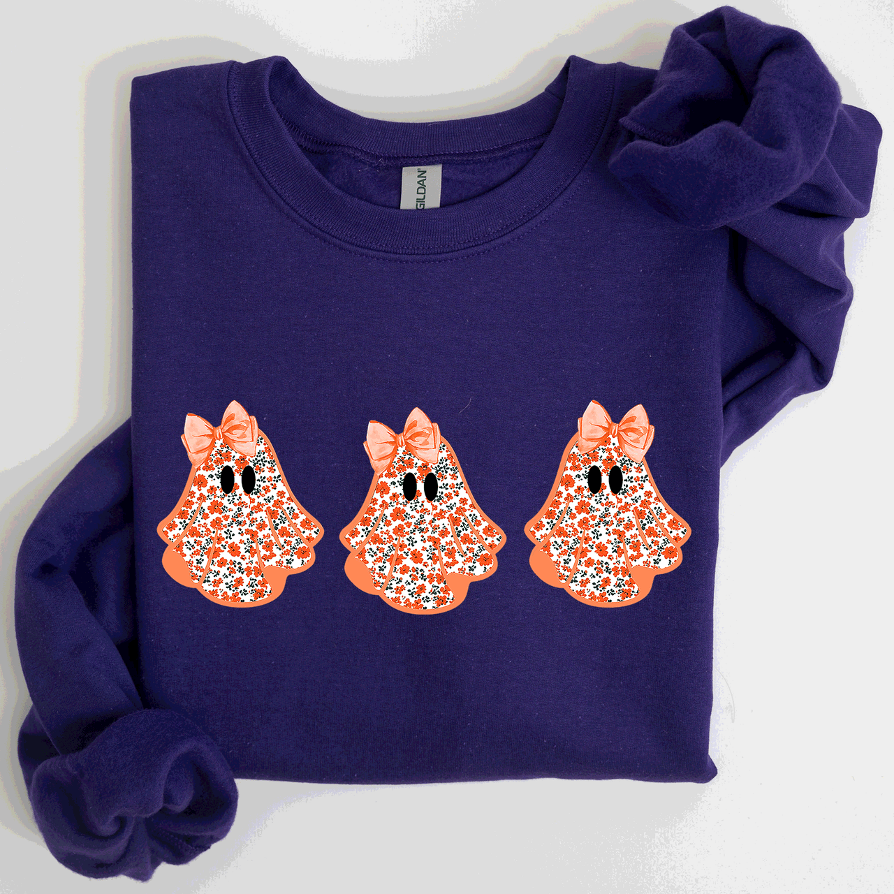 Cute Halloween Ghosts Pattern Coquette Cozy Autumn Nights Spooky Seasonal Print Collection Sweatshirt