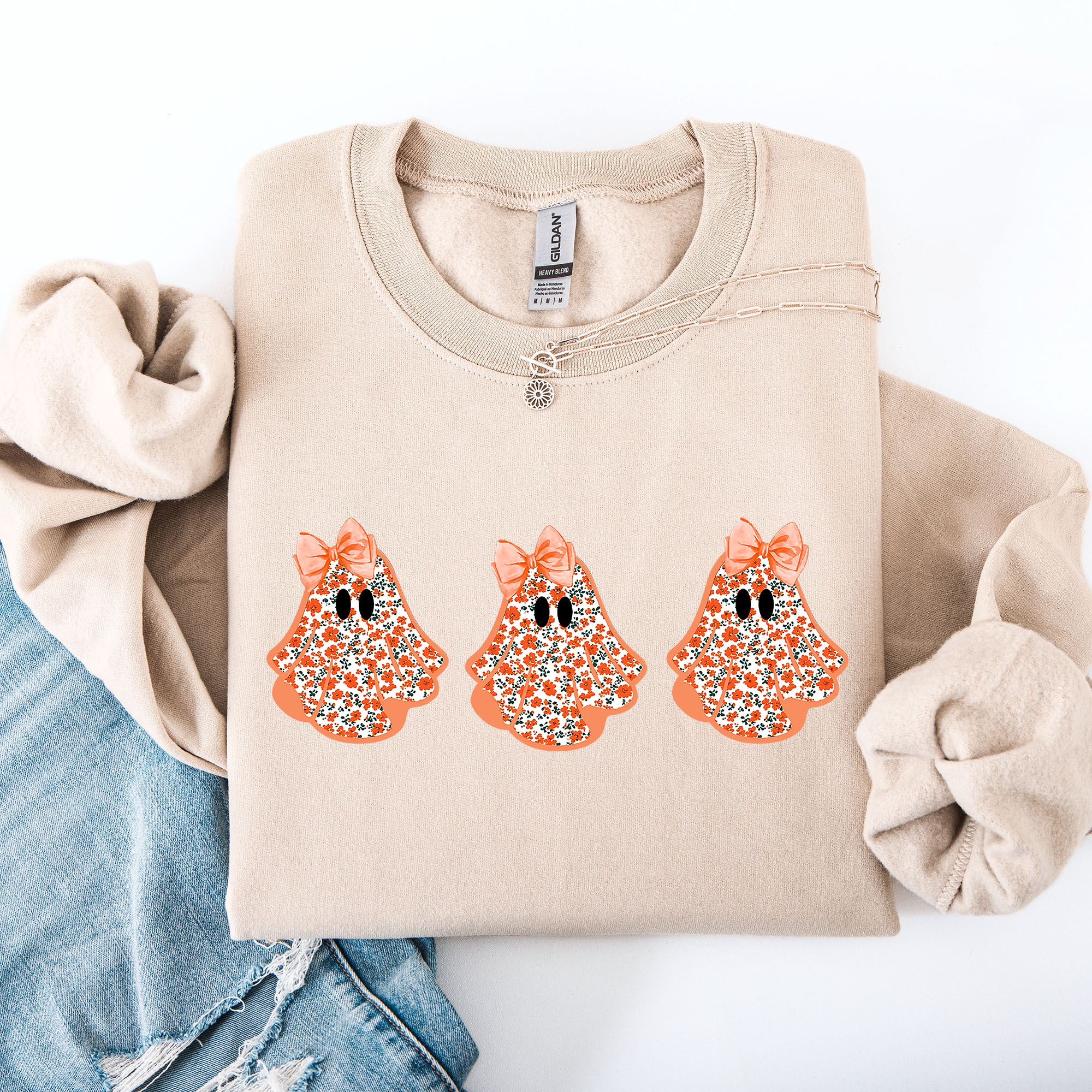 Cute Halloween Ghosts Pattern Coquette Cozy Autumn Nights Spooky Seasonal Print Collection Sweatshirt