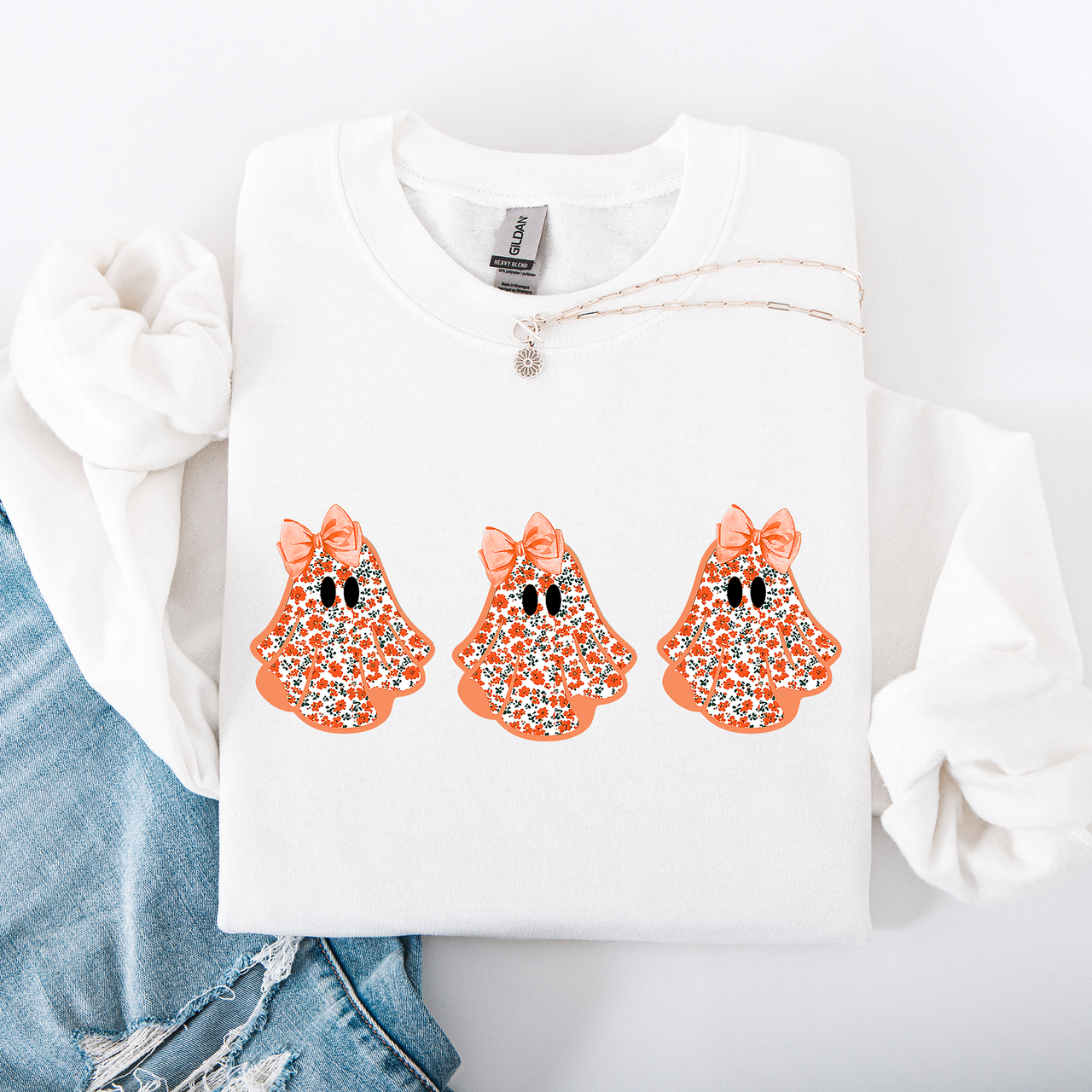 Cute Halloween Ghosts Pattern Coquette Cozy Autumn Nights Spooky Seasonal Print Collection Sweatshirt