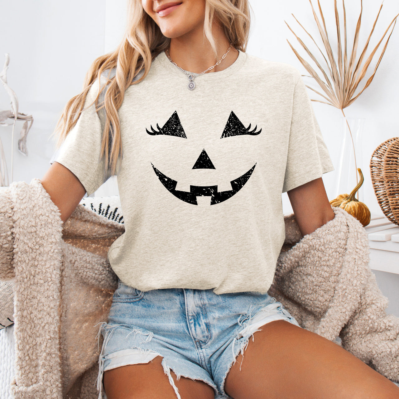 Cute Jack-O-Lantern Halloween Pumpkin Face Smiling Carved Grin With Whimsical Glow Graphic Tee
