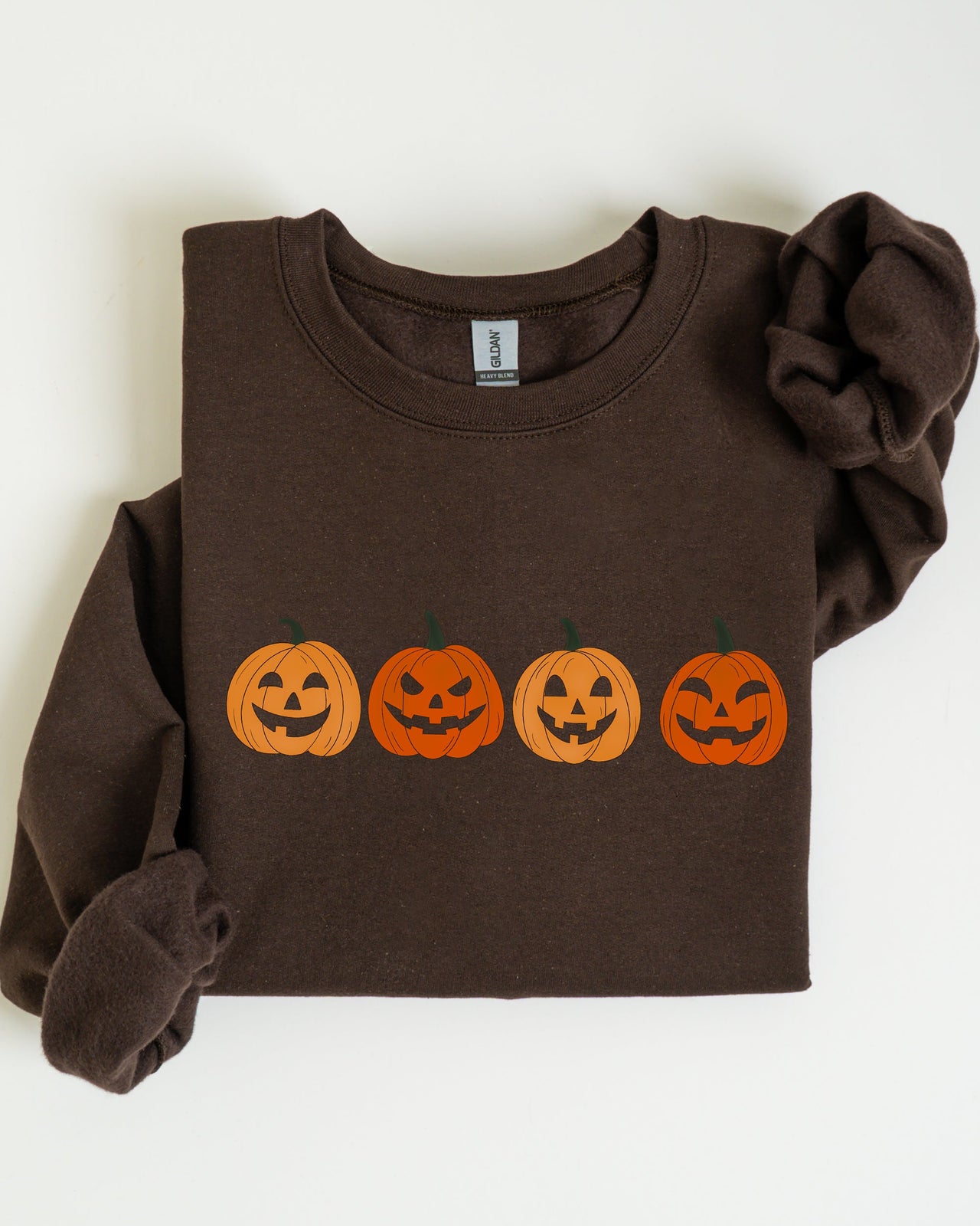 Cute Mini Pumpkins Jack-O-Lanterns Retro Halloween Fall Autumn Harvest Cozy Nostalgic Seasonal Sweatshirt
