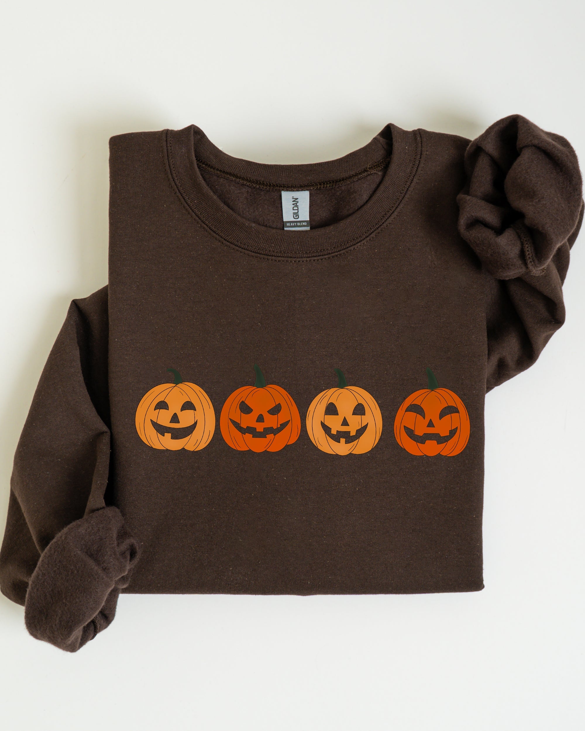 Cute Mini Pumpkins Jack-O-Lanterns Retro Halloween Fall Autumn Harvest Cozy Nostalgic Seasonal Sweatshirt