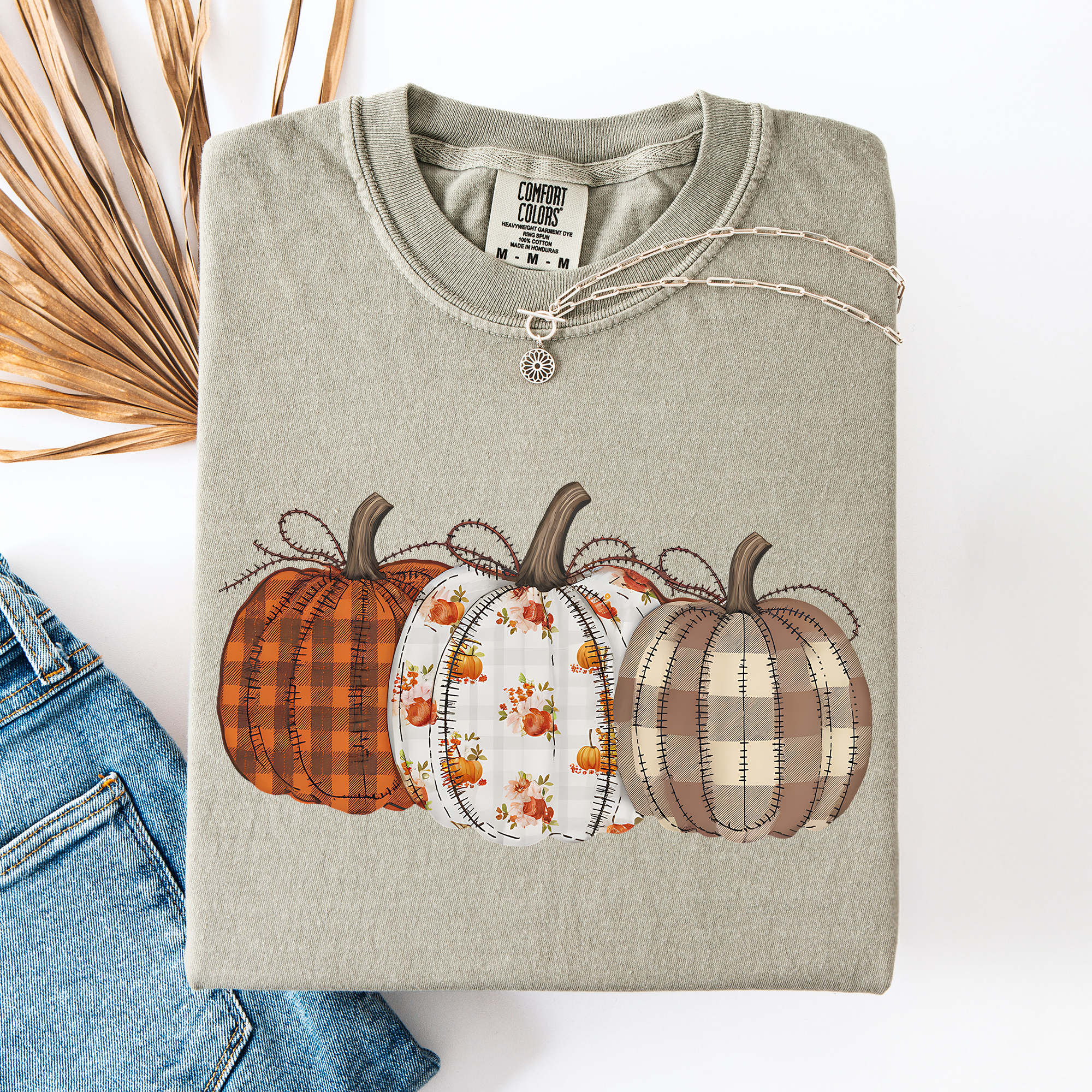 Cute Patterned Pumpkins Halloween Autumn Plaid Cozy Festive Seasonal Comfort Colors Tee