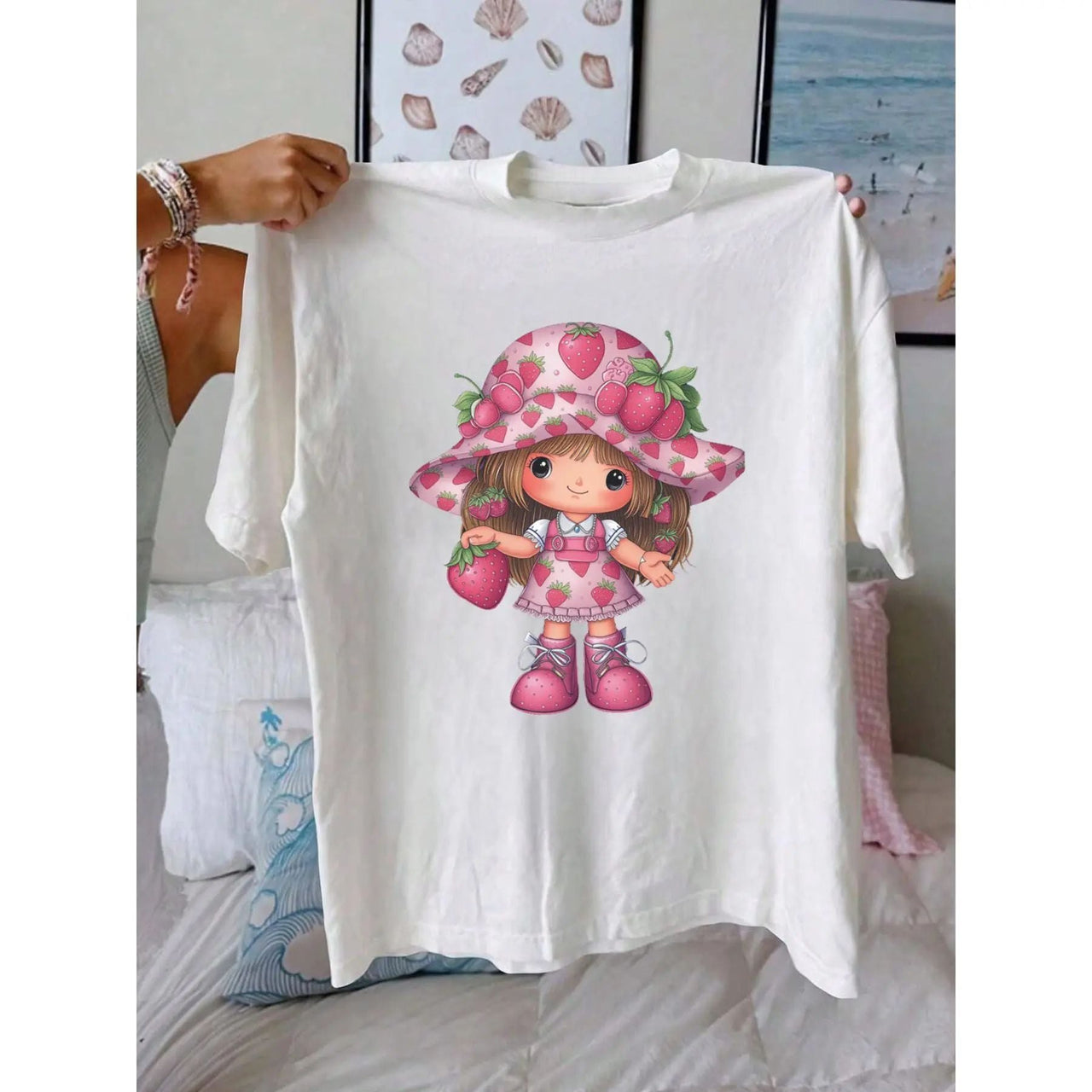 Cute Strawberry Print Short Top T-Shirt - Women's Loose Fit Summer Wear, Casual Graphic Tee