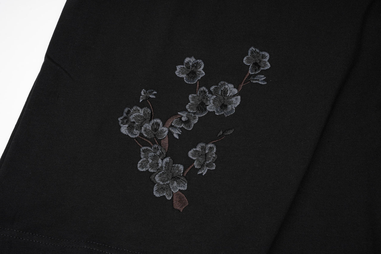 ET524 Moon Fox Embroidered Tee