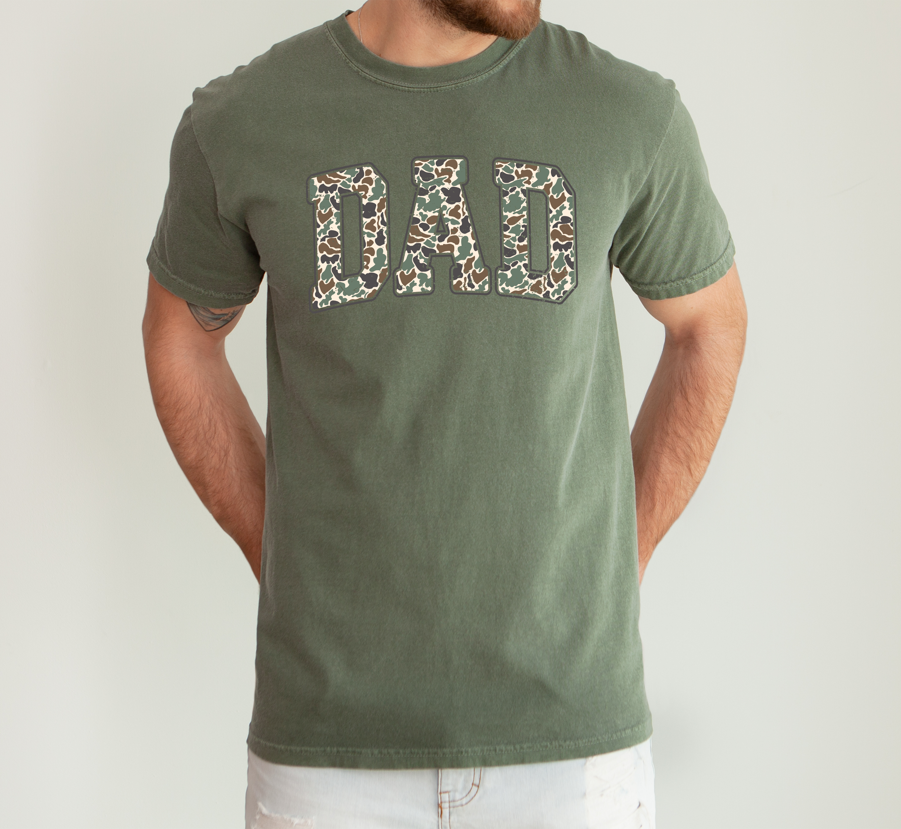 Dad's Camo Classic Old School Camouflage Outdoorsman Tribute For Fathers Husbands Brothers And Dads Comfort Colors Tee
